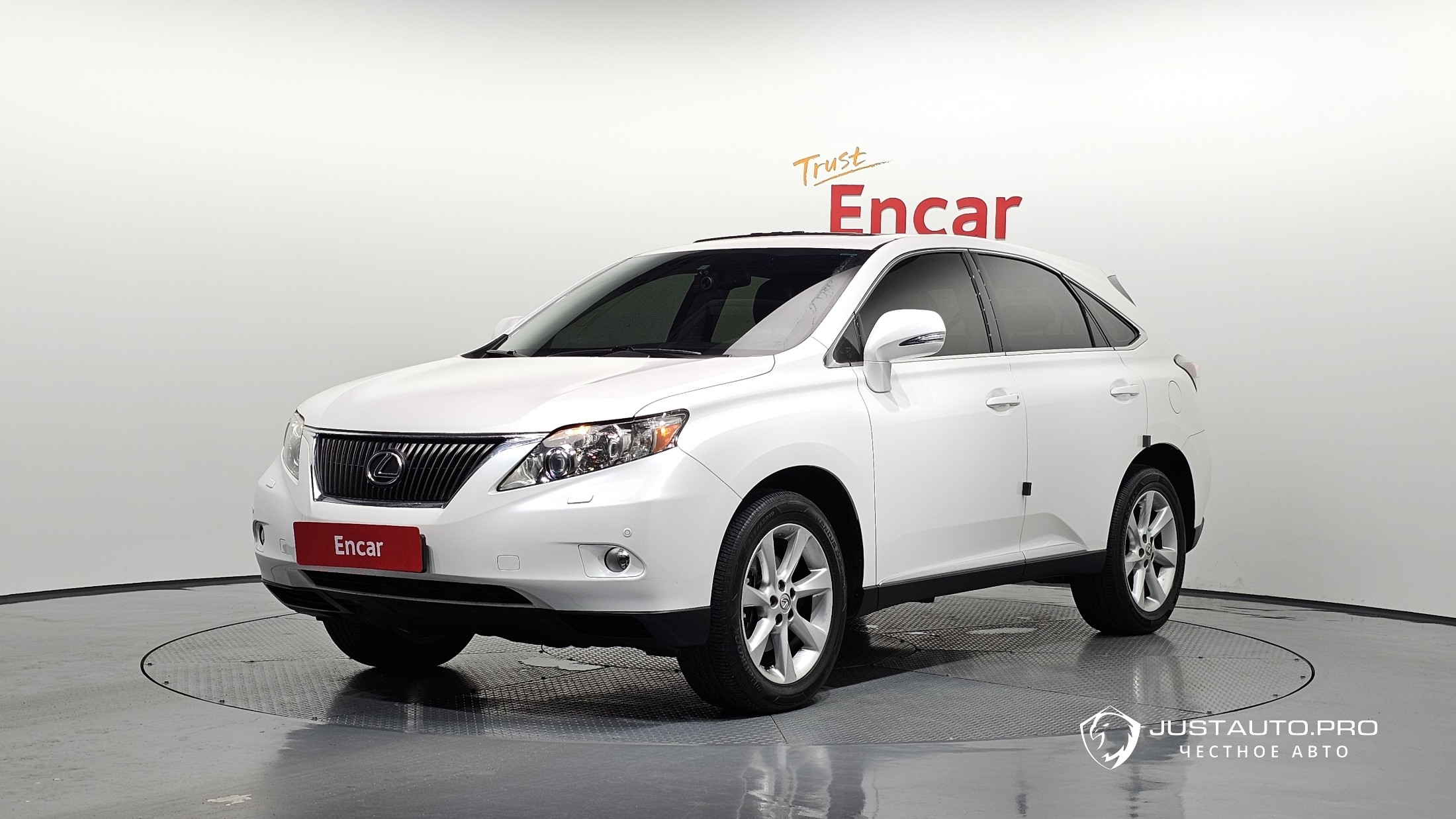 Автомобиль Lexus RX