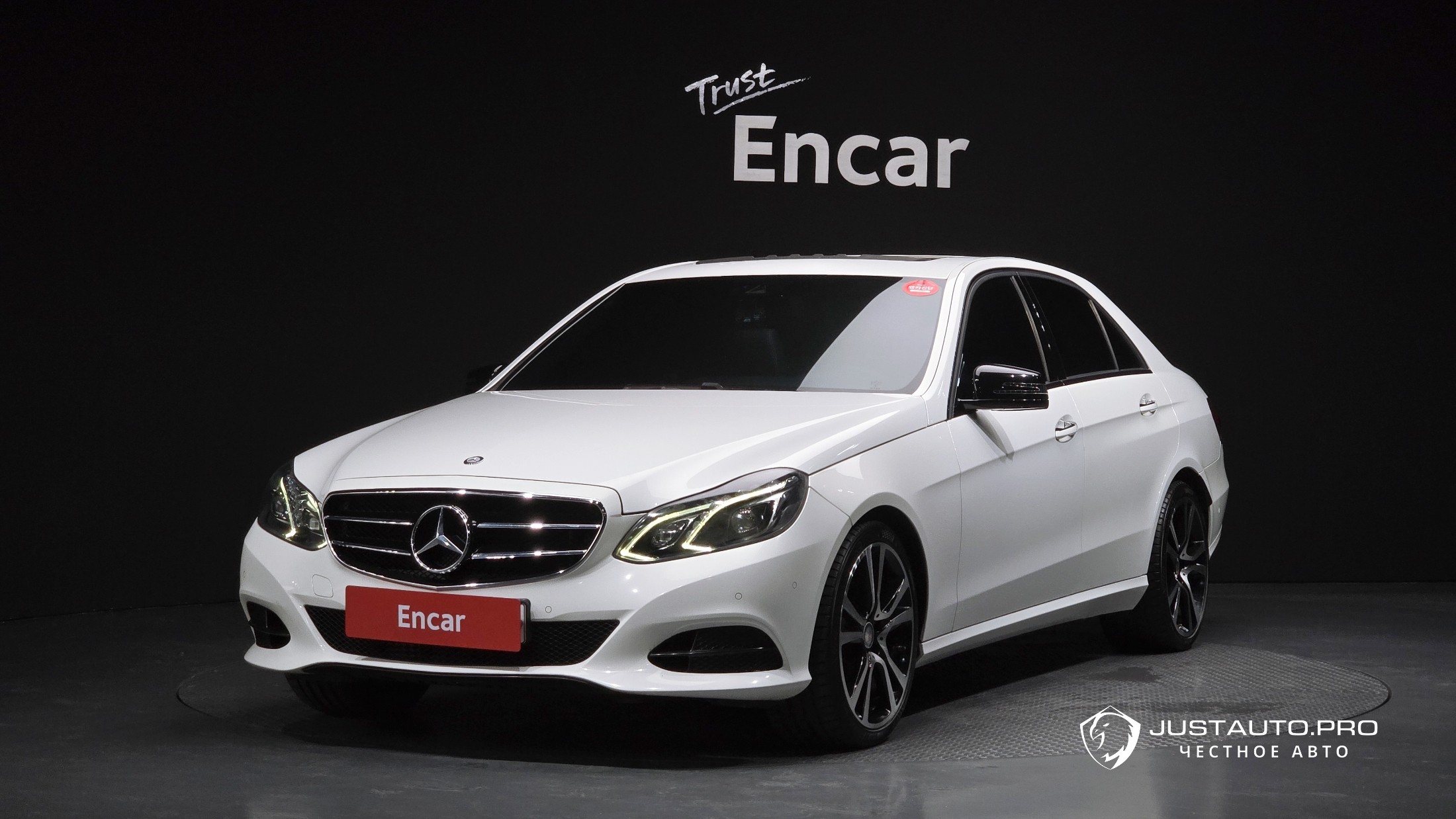 Автомобиль Mercedes-Benz E-Class