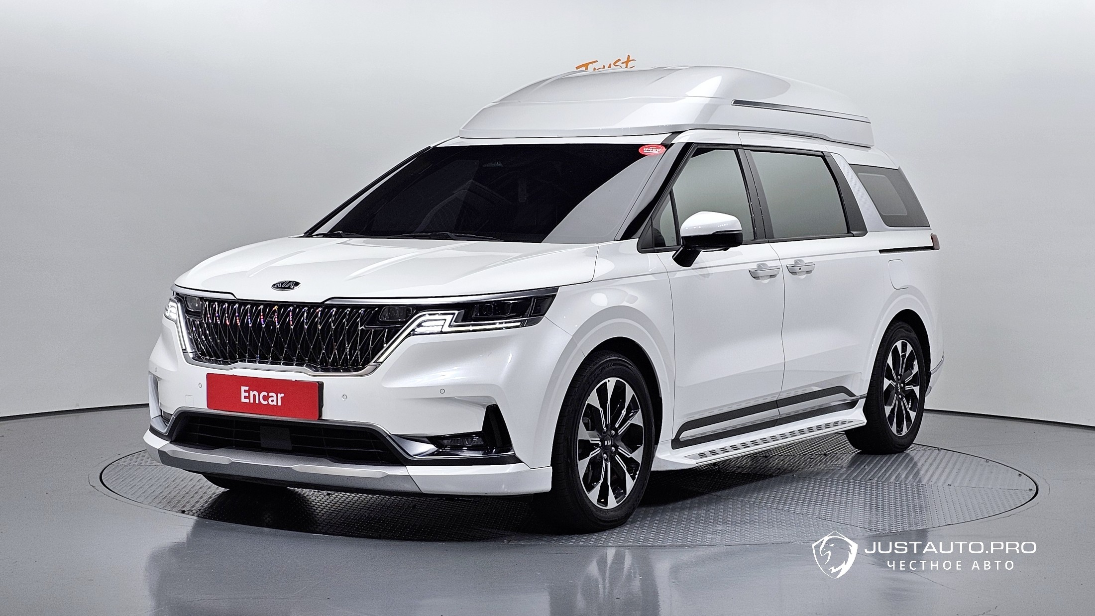 Автомобиль Kia Canival