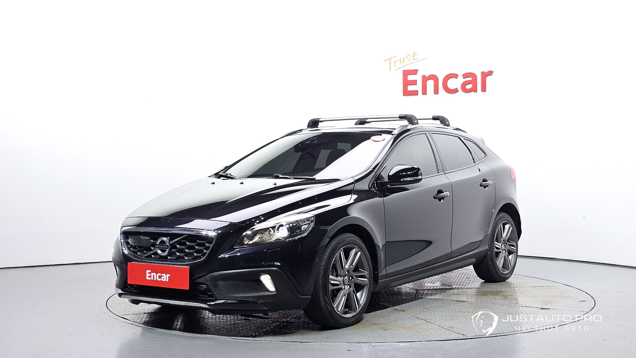 Автомобиль Volvo V40