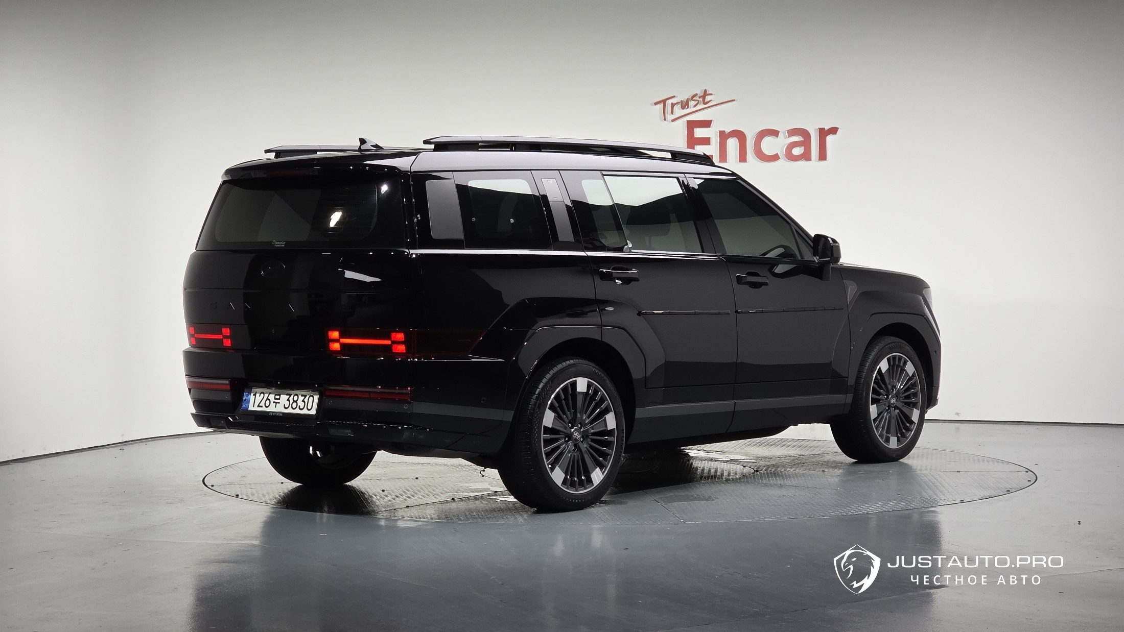 Автомобиль Hyundai Santafe