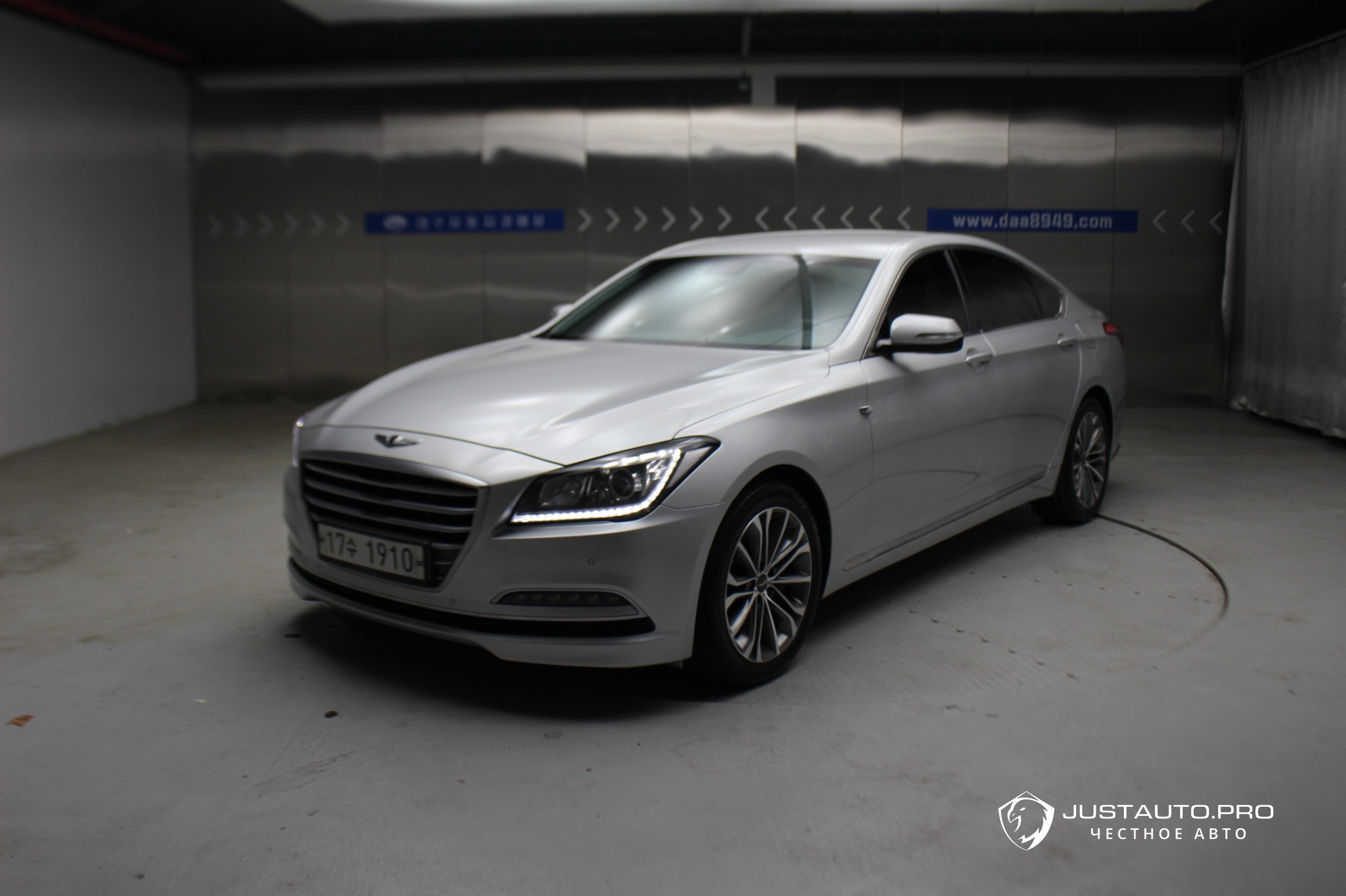 Автомобиль Hyundai Genesis