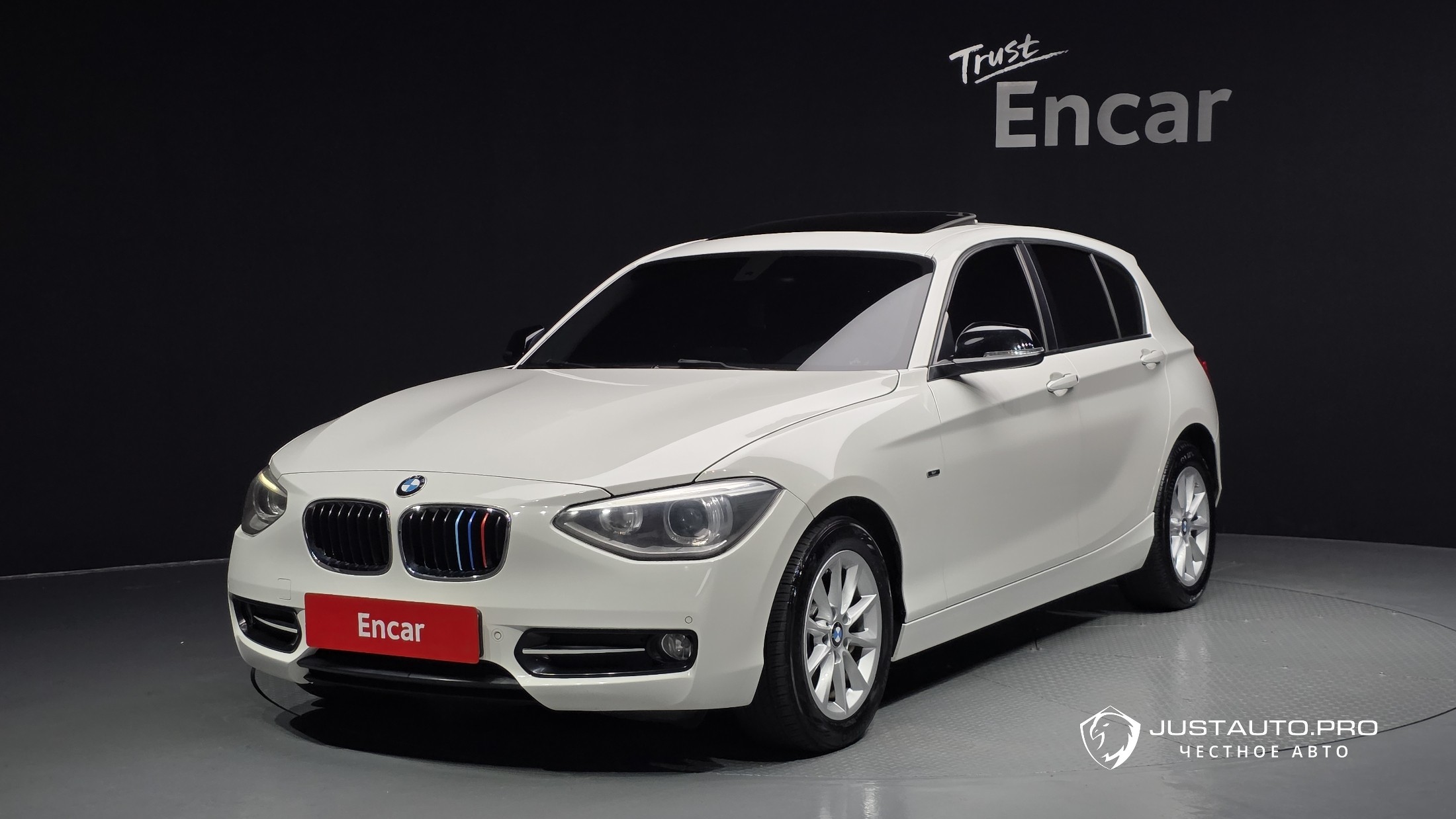 Автомобиль BMW 1-Series