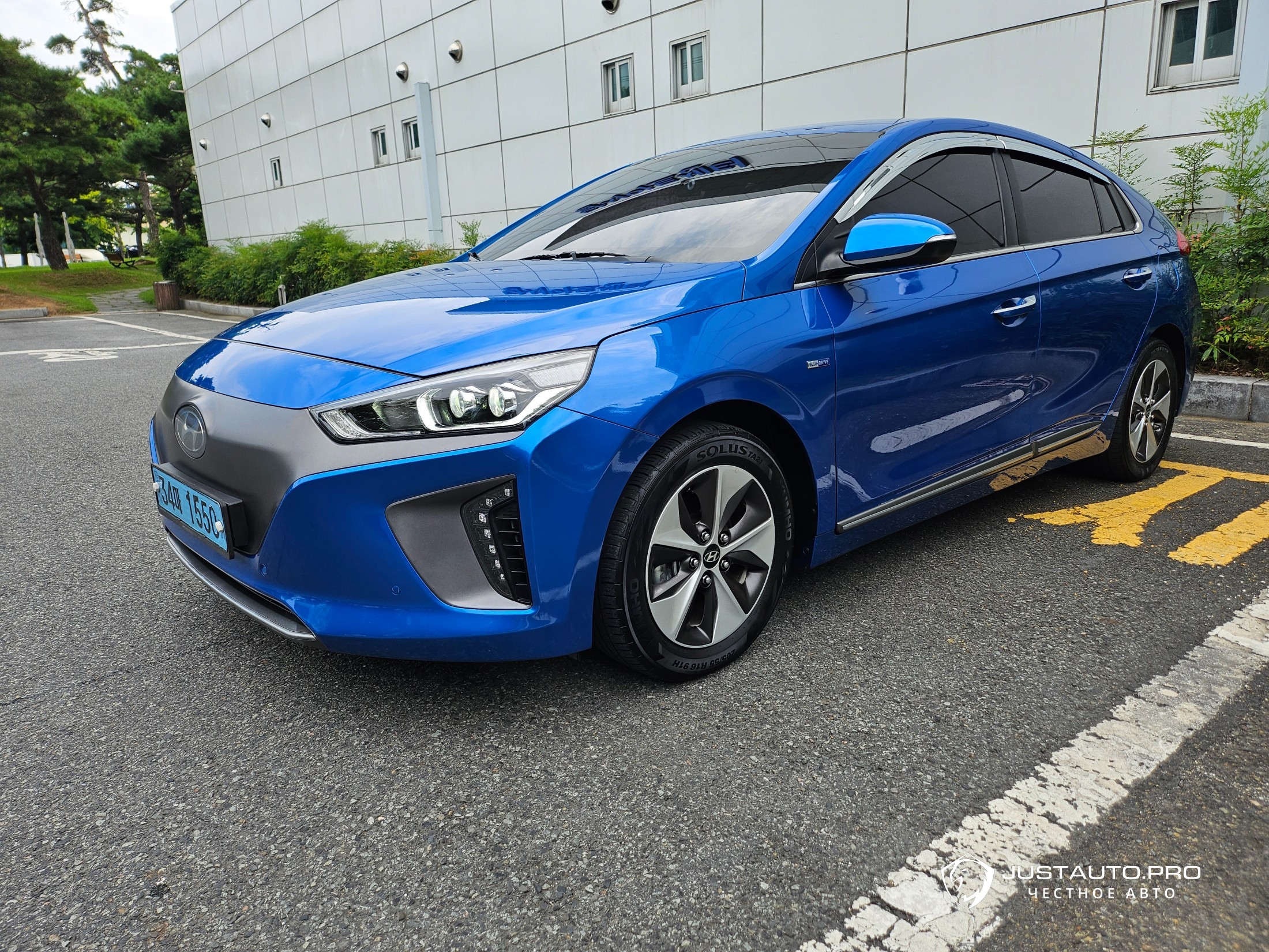 Автомобиль Hyundai Ioniq