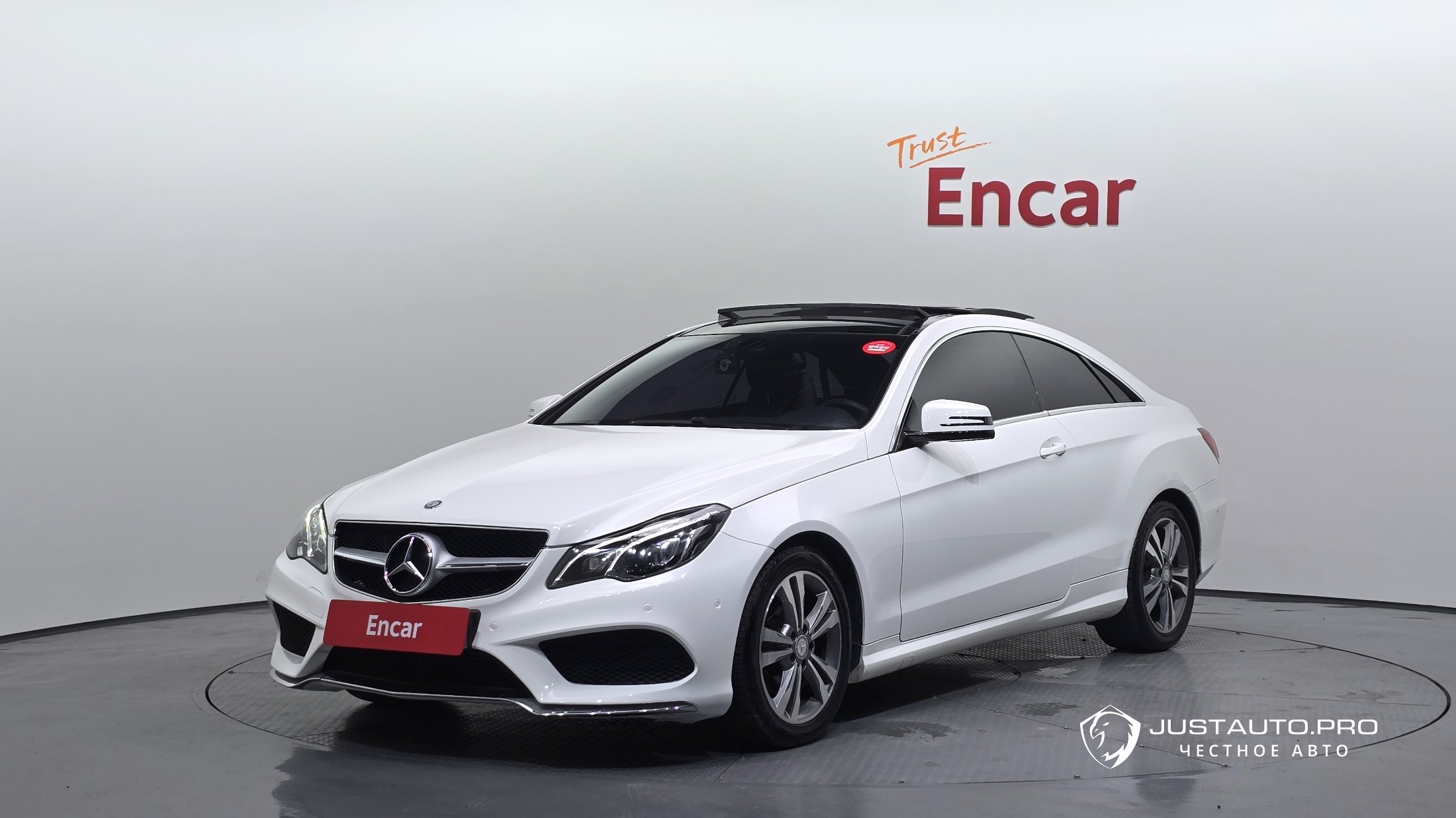 Автомобиль Mercedes-Benz E-Class