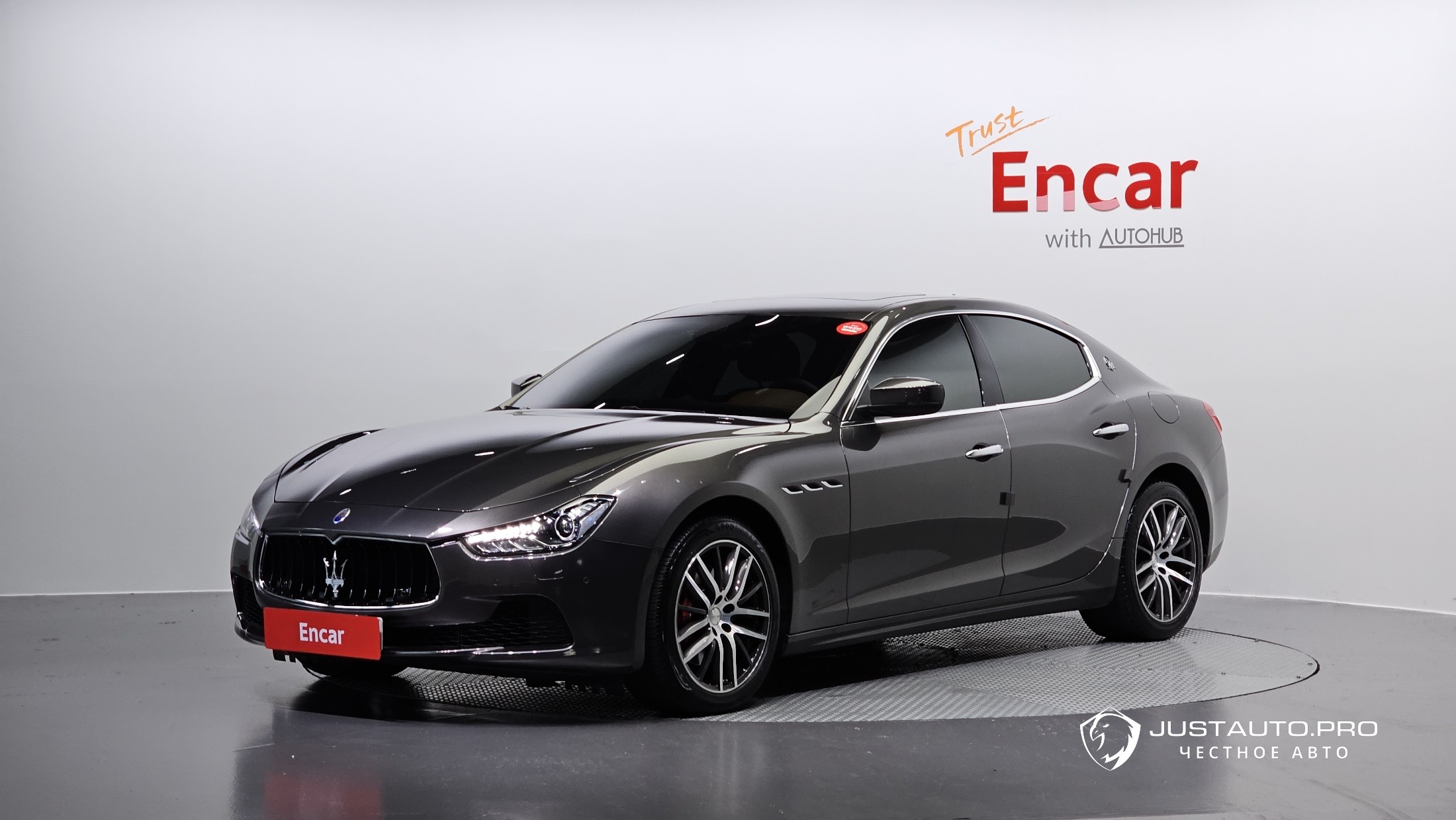 Автомобиль Maserati Ghibli