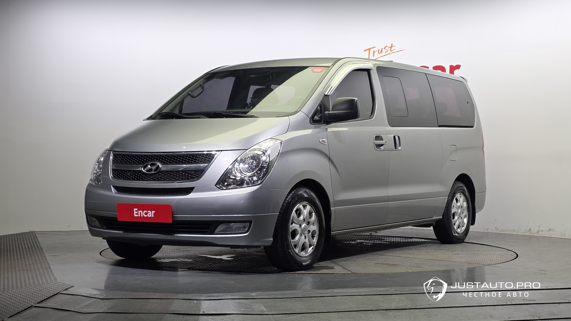 Автомобиль Hyundai Starex