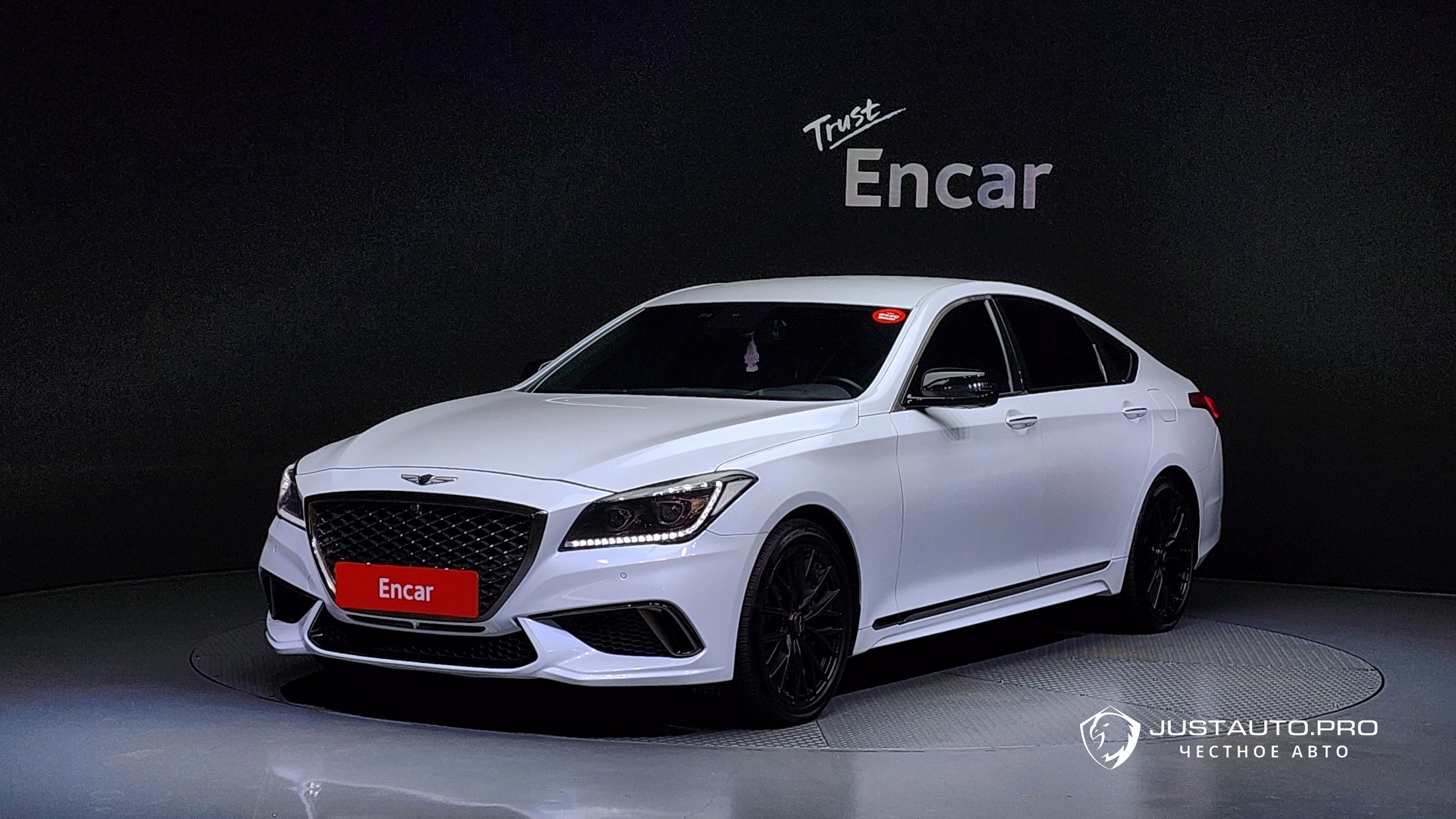 Автомобиль Genesis G80
