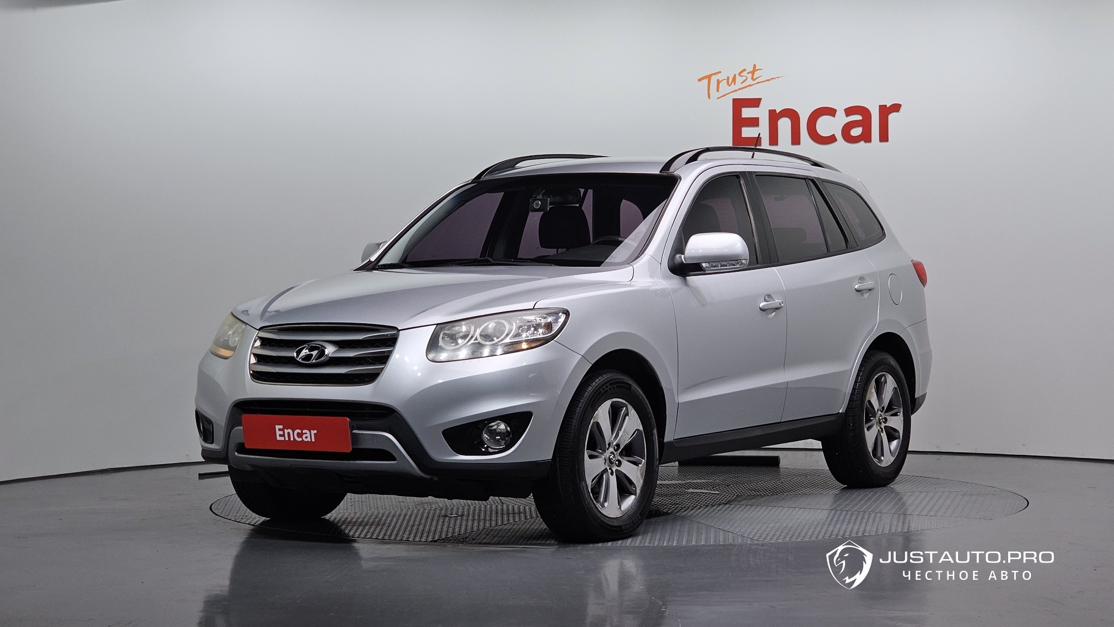 Автомобиль Hyundai Santafe