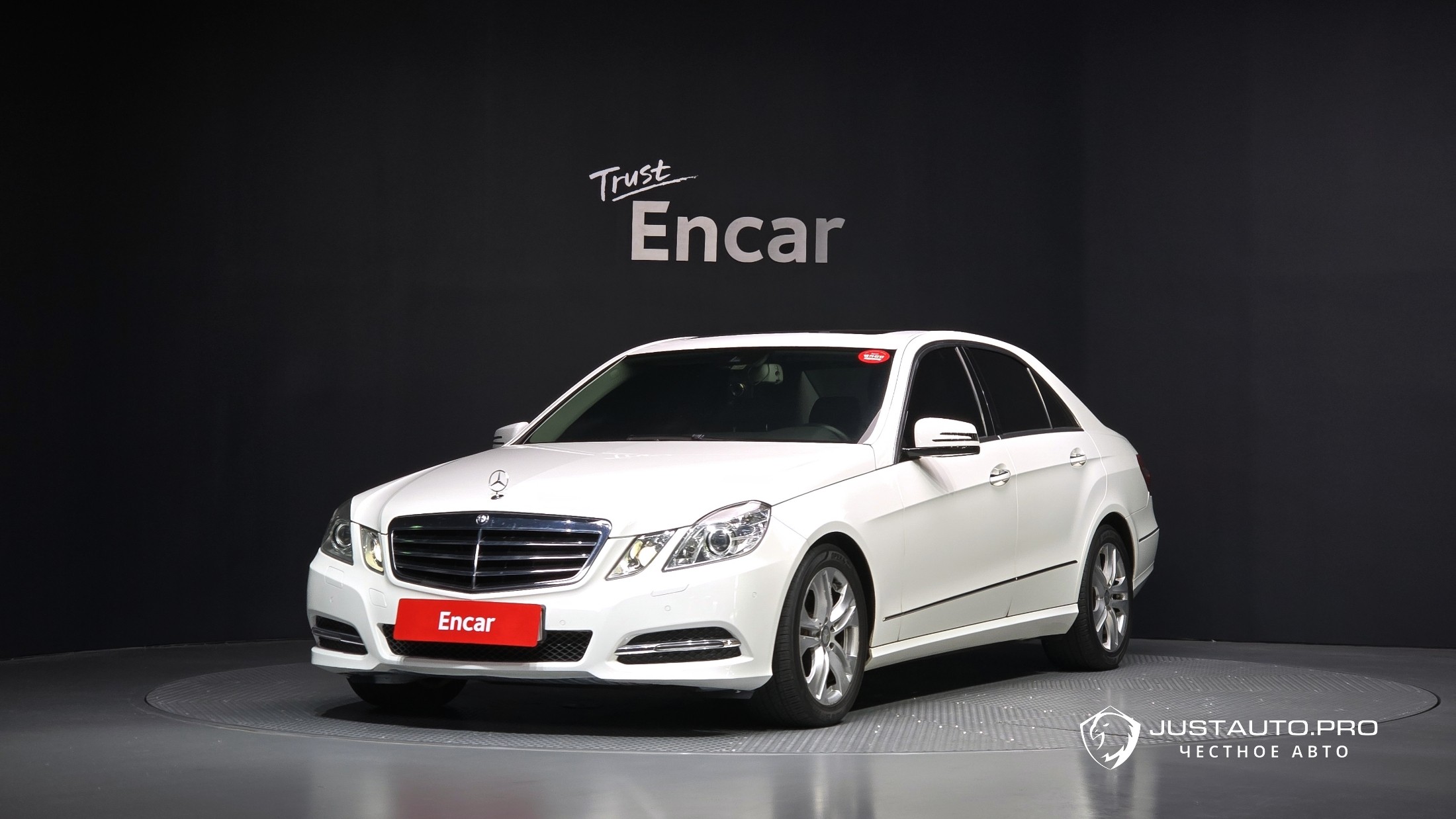 Автомобиль Mercedes-Benz E-Class
