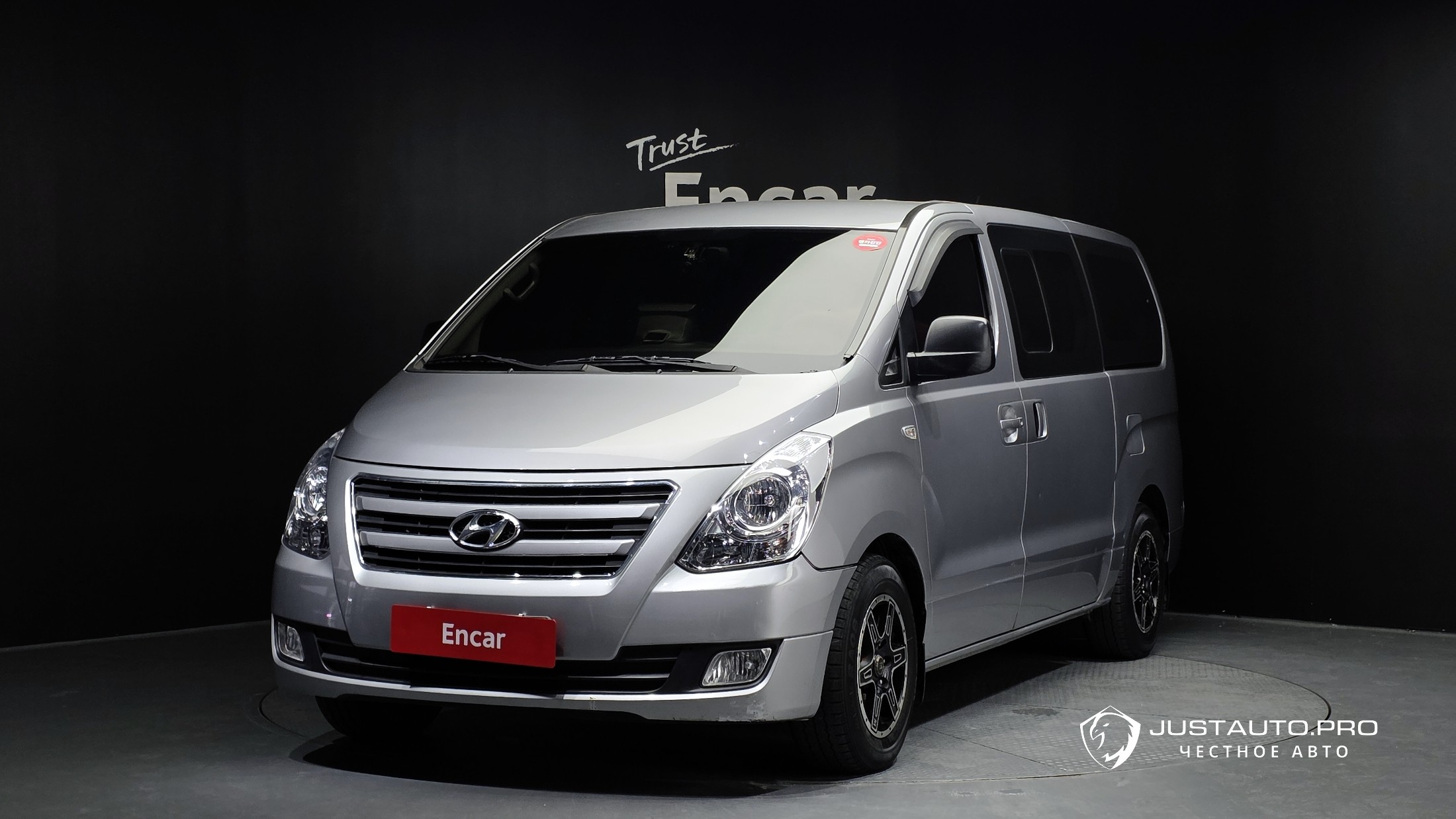 Автомобиль Hyundai Starex