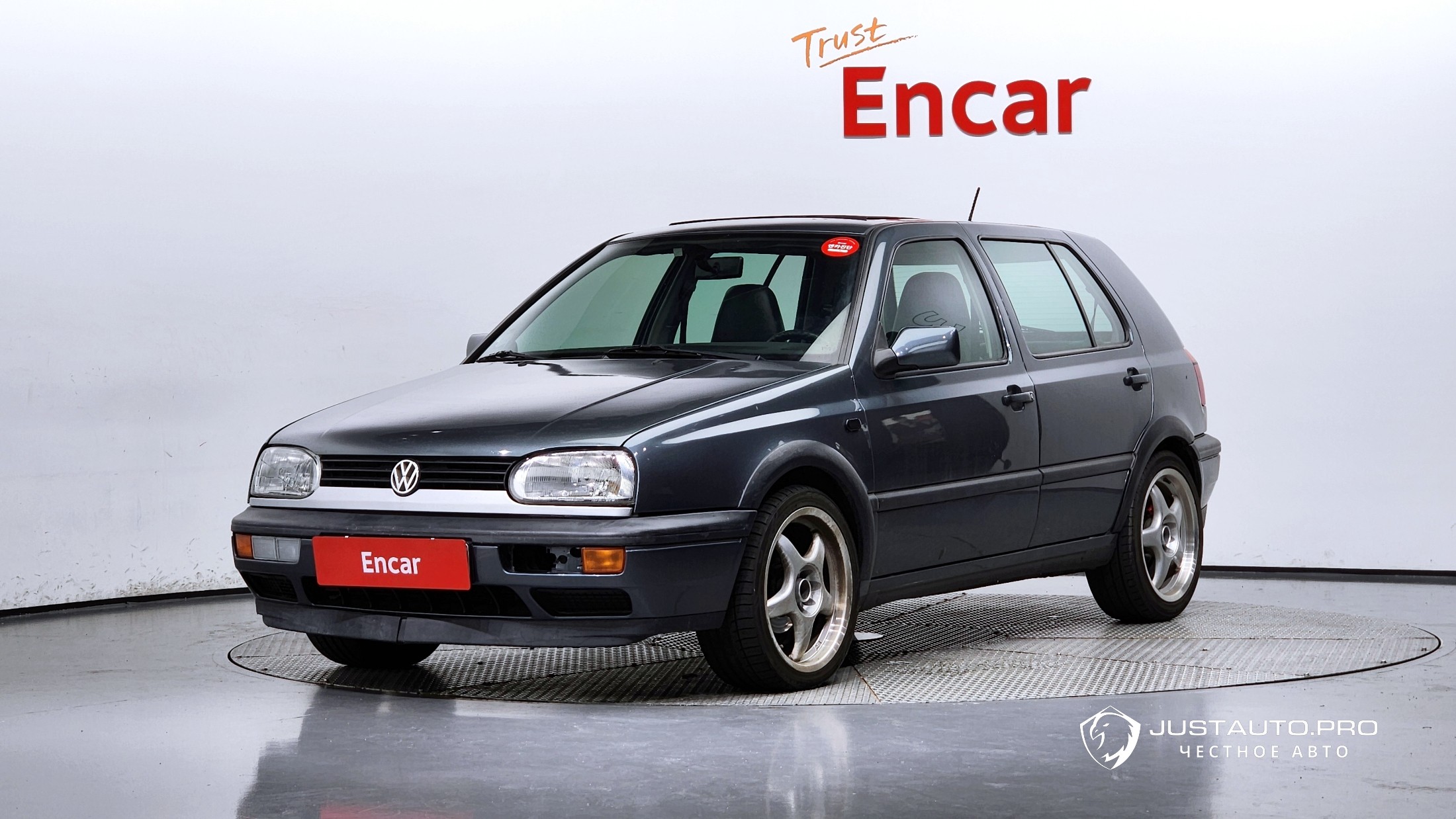 Автомобиль Volkswagen Golf