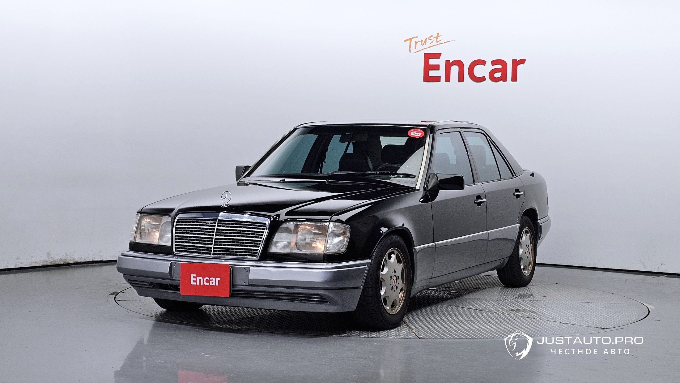 Автомобиль Mercedes-Benz E-Class