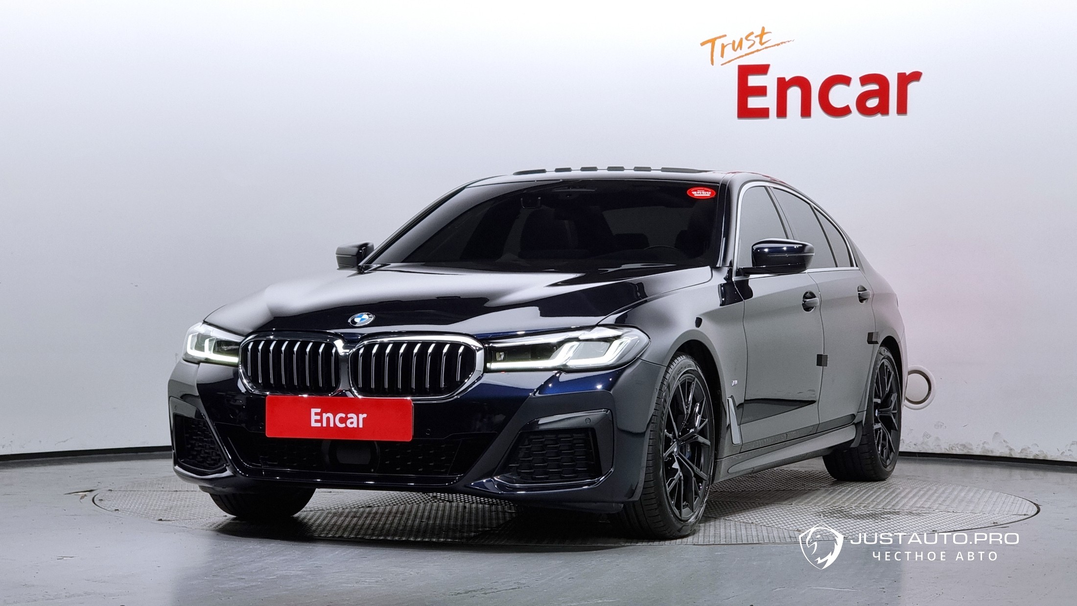 Автомобиль BMW 5-Series