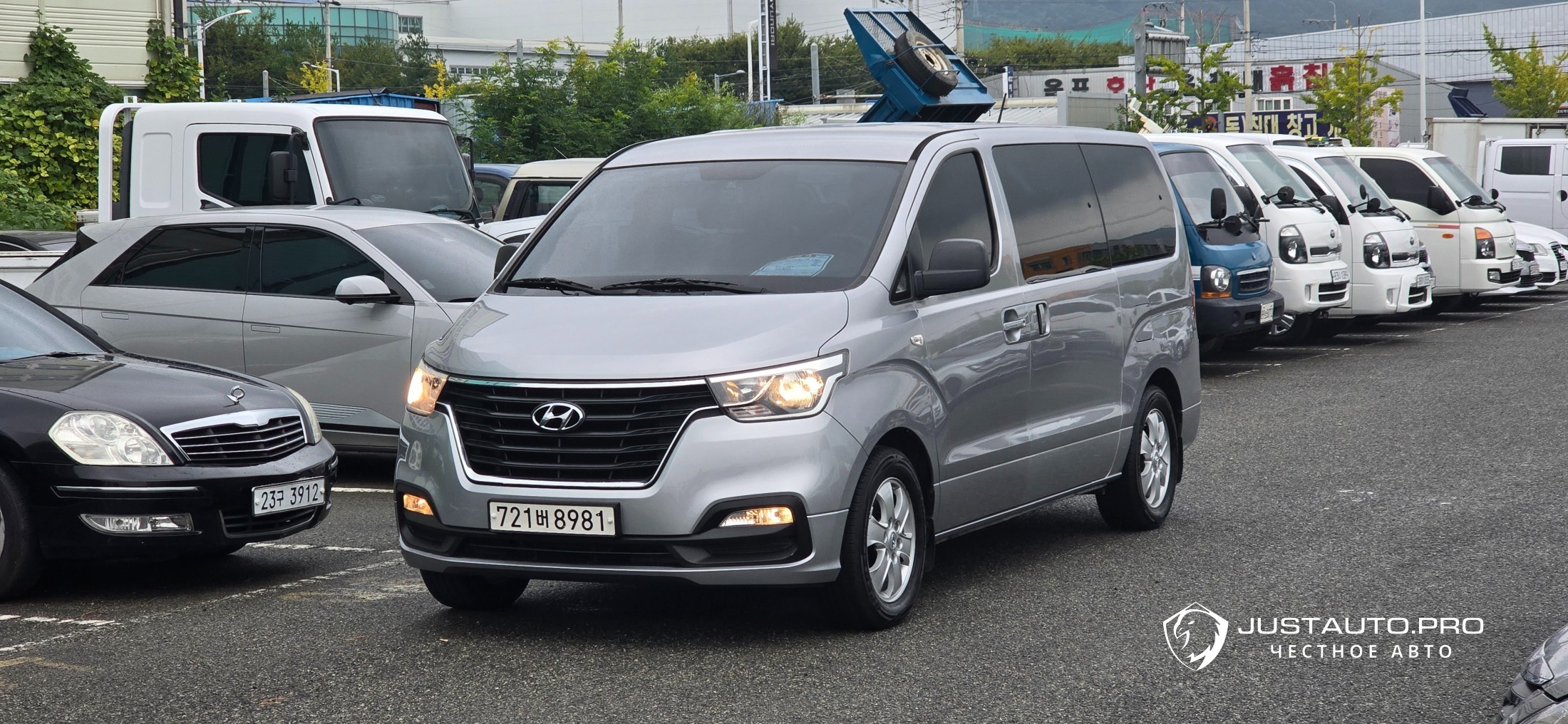 Автомобиль Hyundai Starex