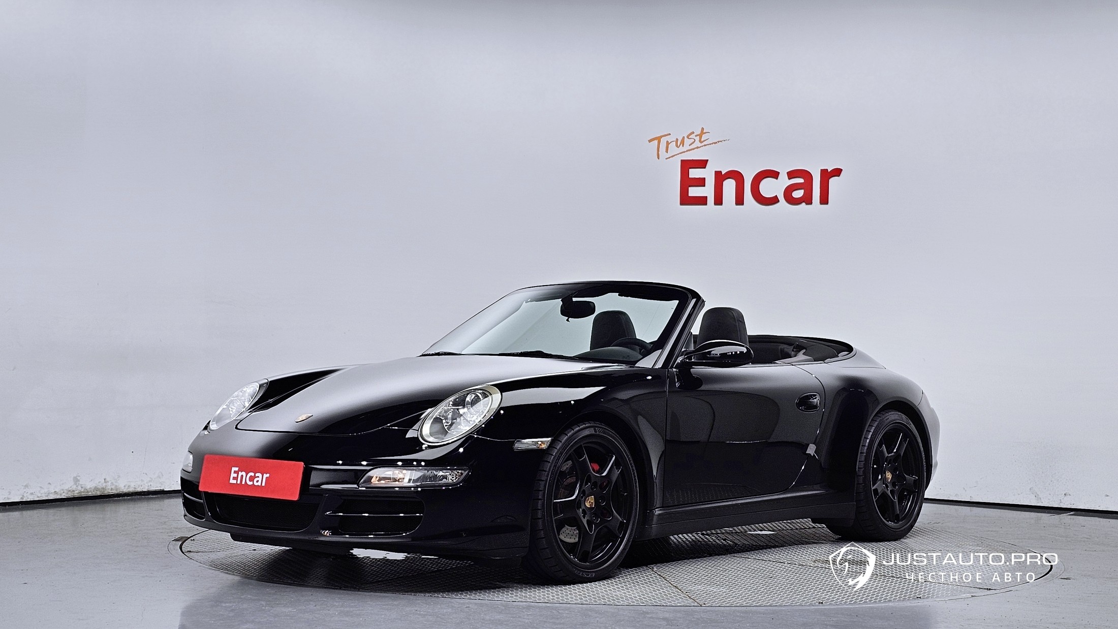 Автомобиль Porsche 911