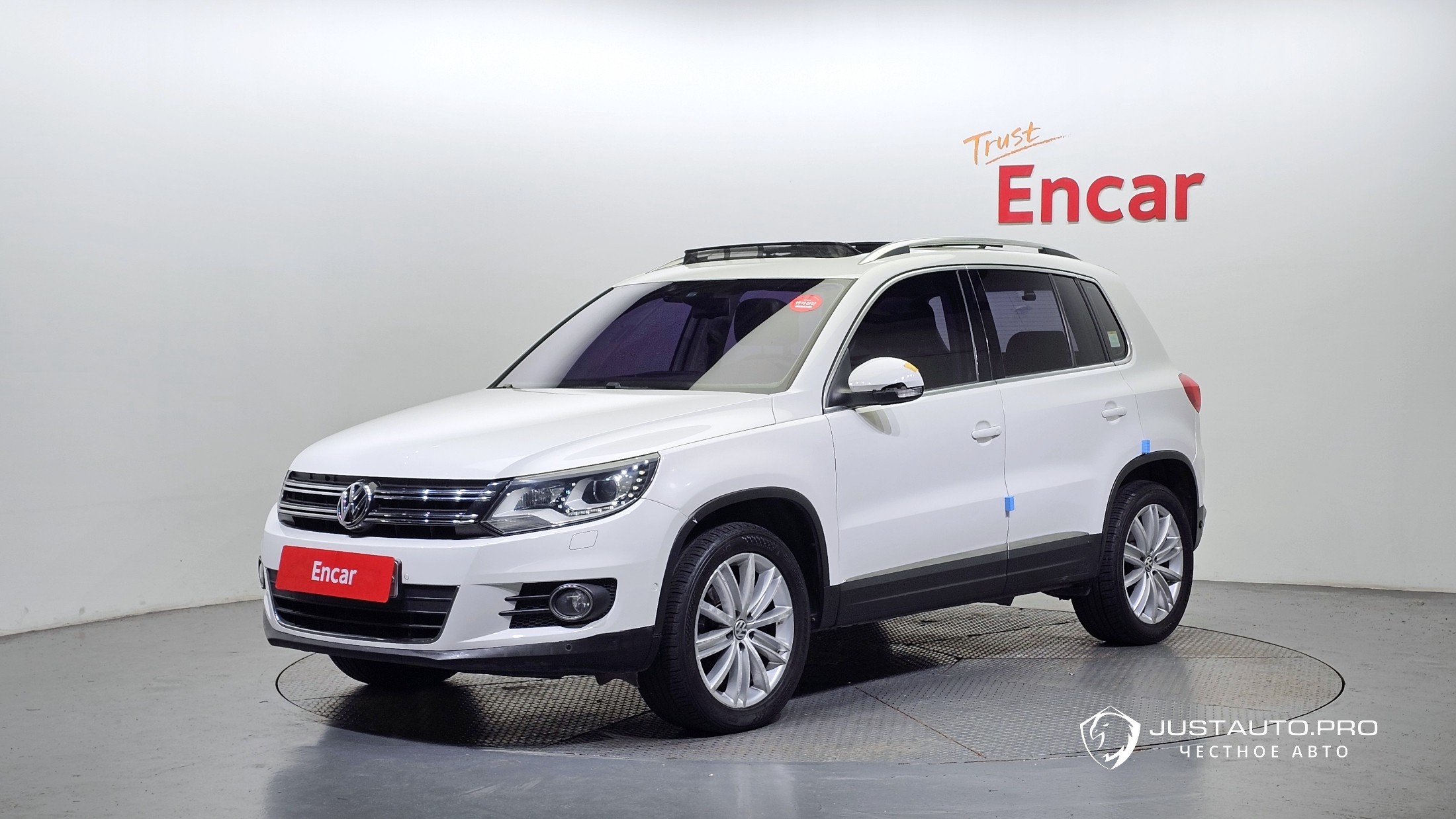 Автомобиль Volkswagen Tiguan