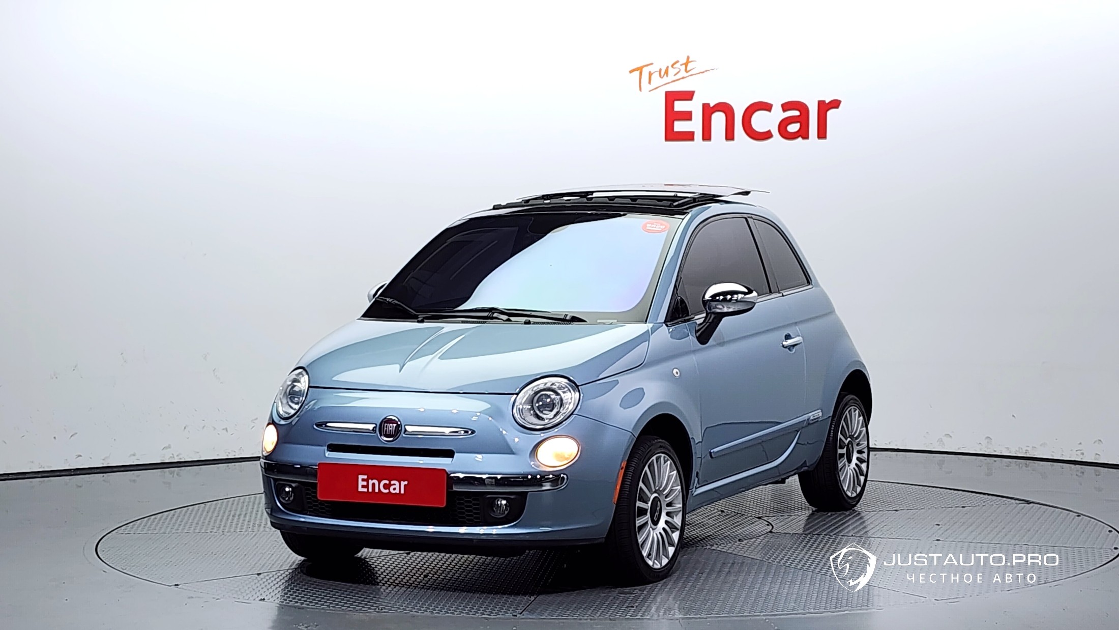 Автомобиль Fiat 500