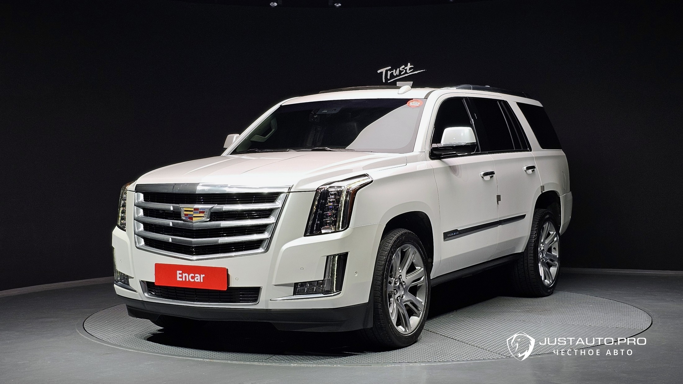 Автомобиль Cadillac Escalade