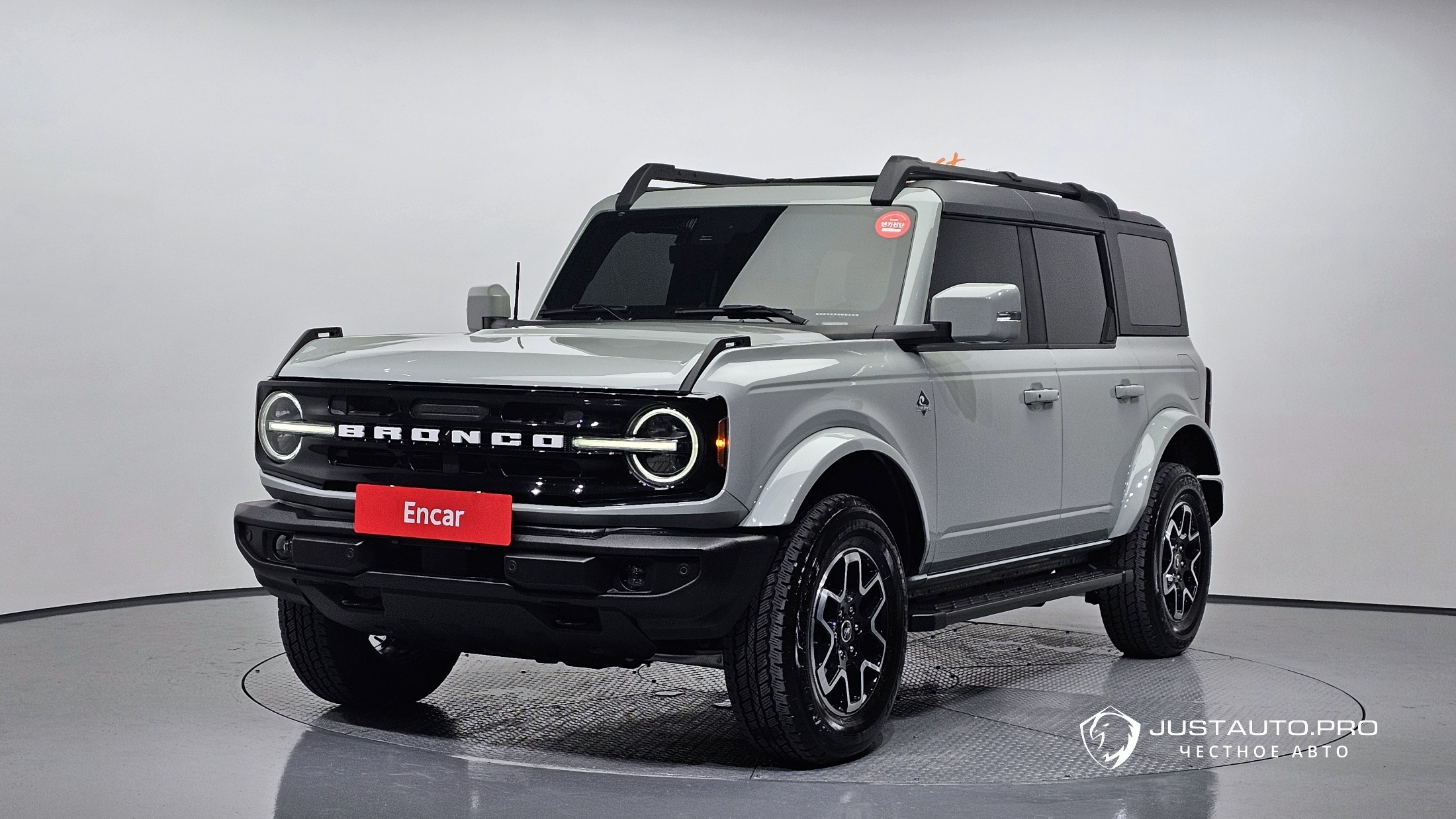 Автомобиль Ford Bronco