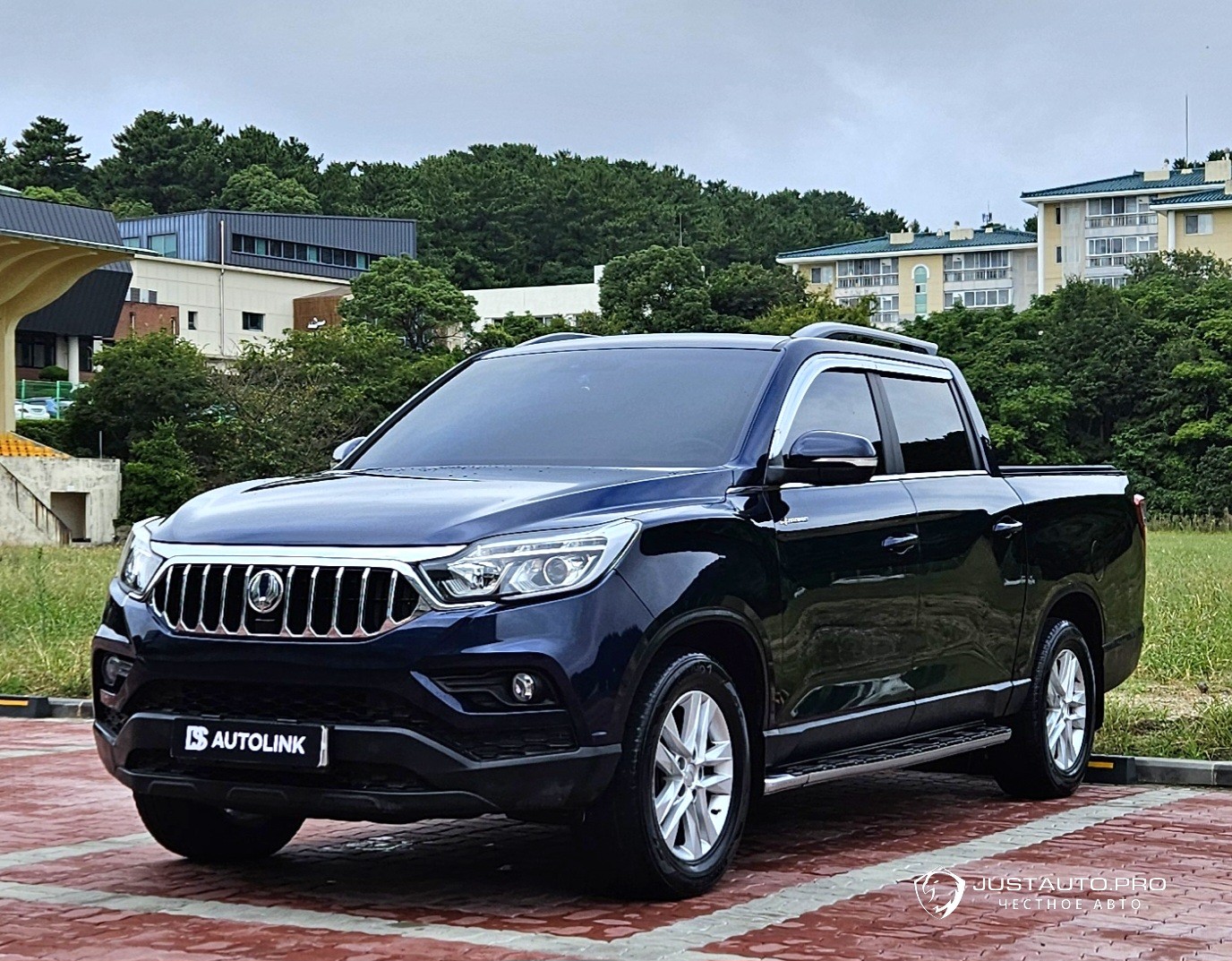 Автомобиль KG_Mobility_Ssangyong Rexton