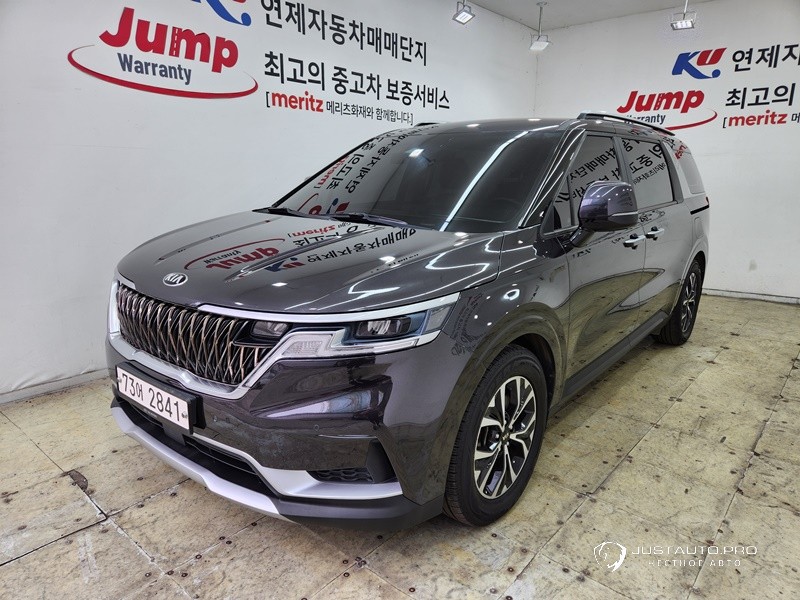 Автомобиль Kia Canival