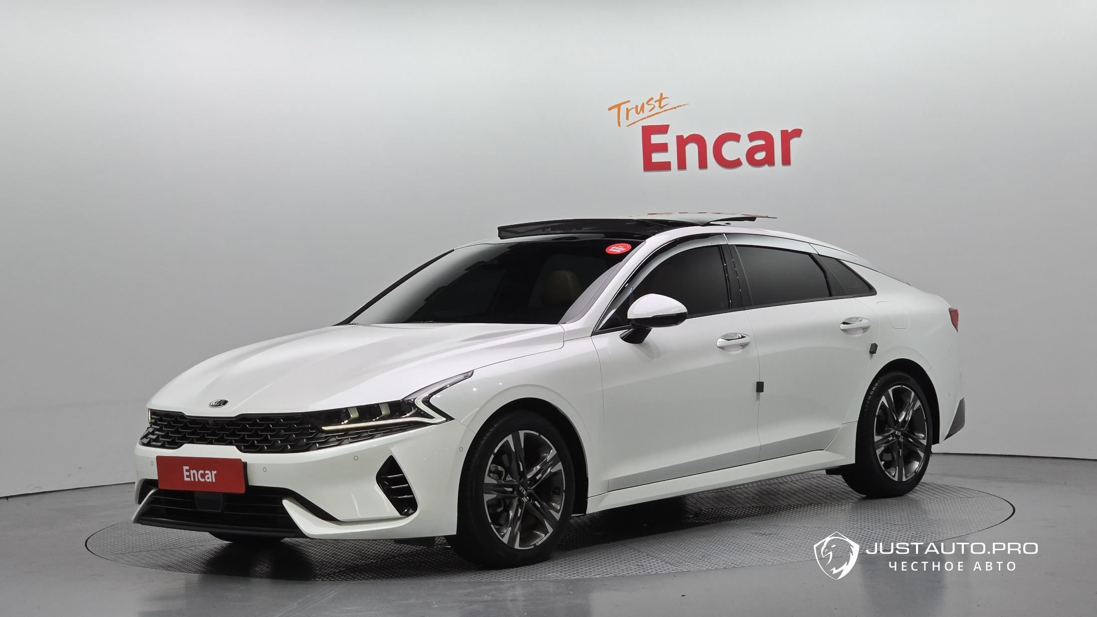 Автомобиль Kia K5