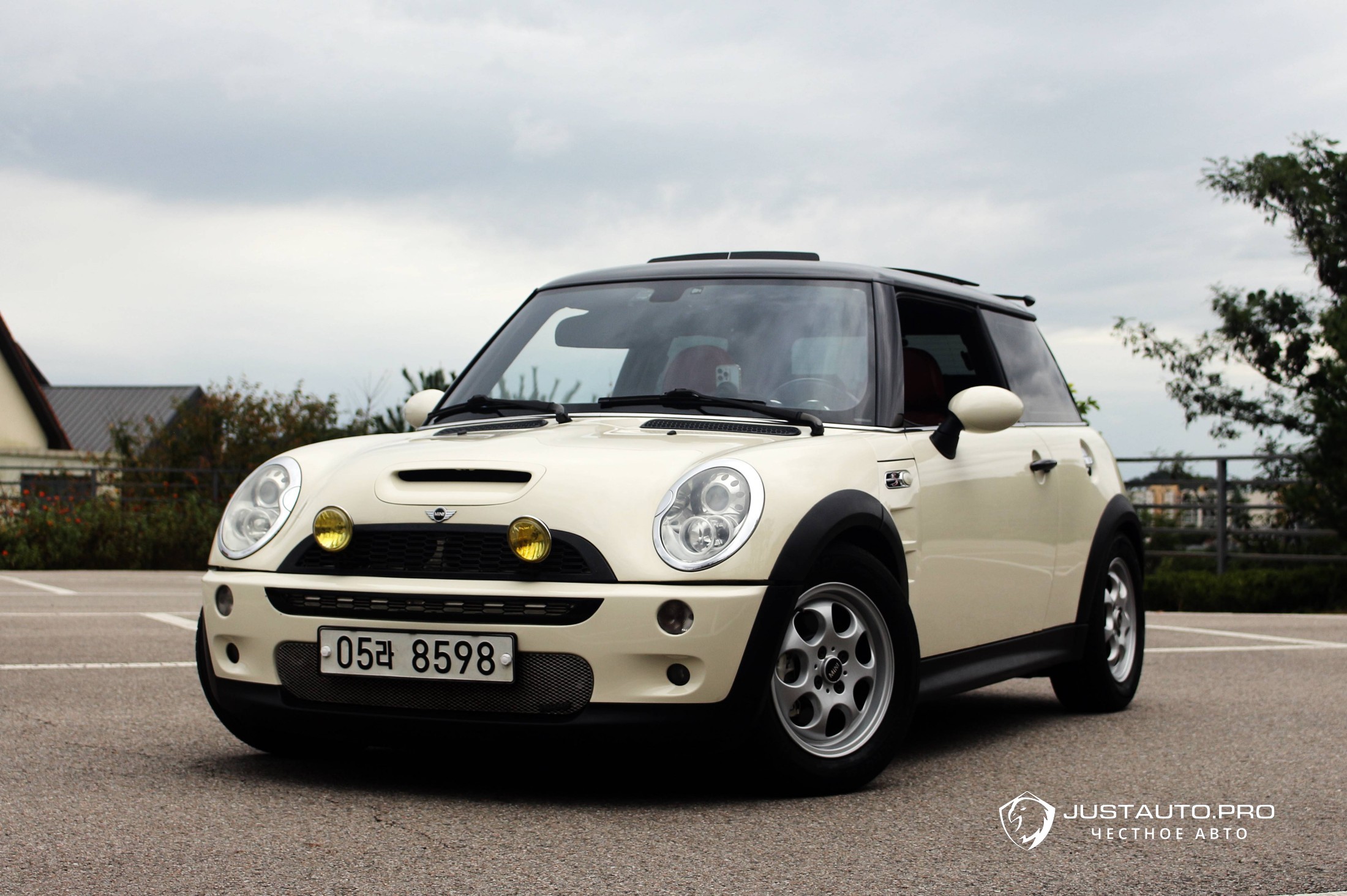 Автомобиль Mini Cooper