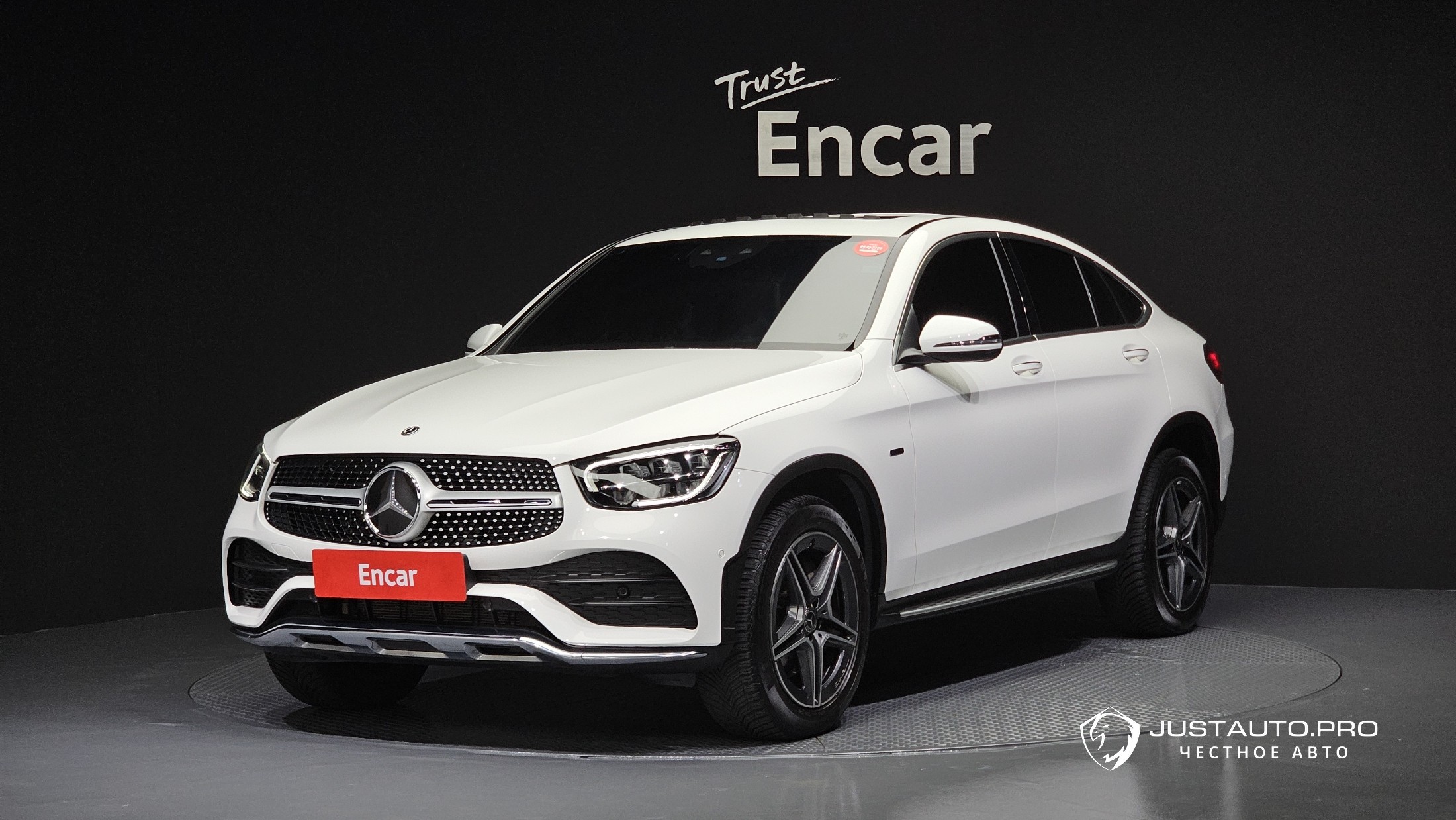 Автомобиль Mercedes-Benz GLC-Class