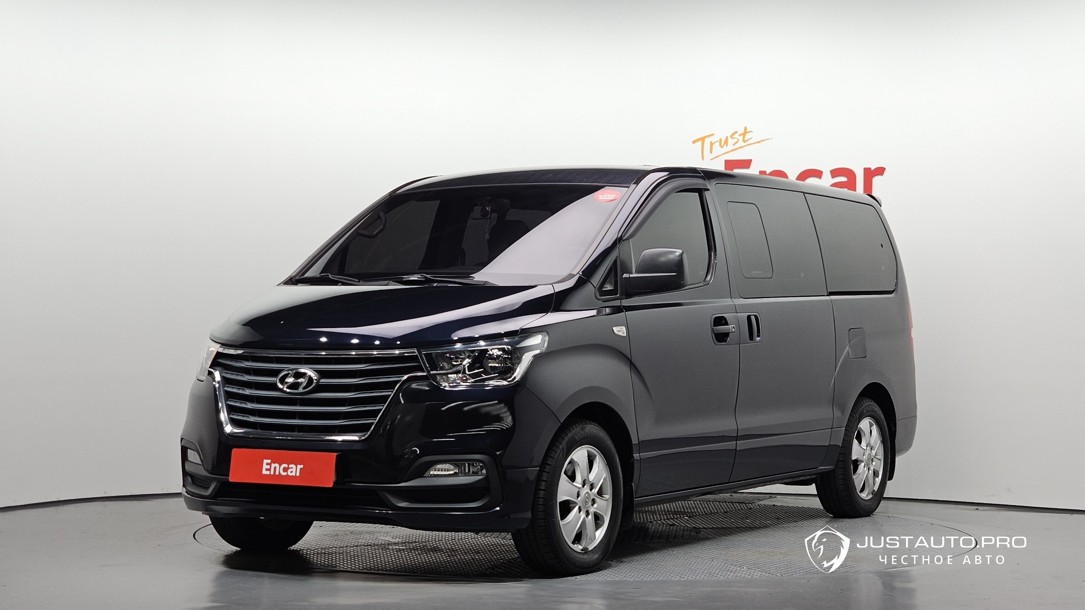 Автомобиль Hyundai Starex