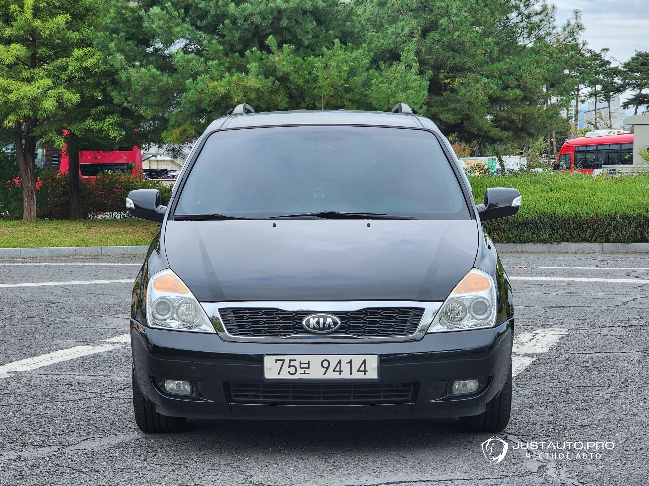 Автомобиль Kia Canival