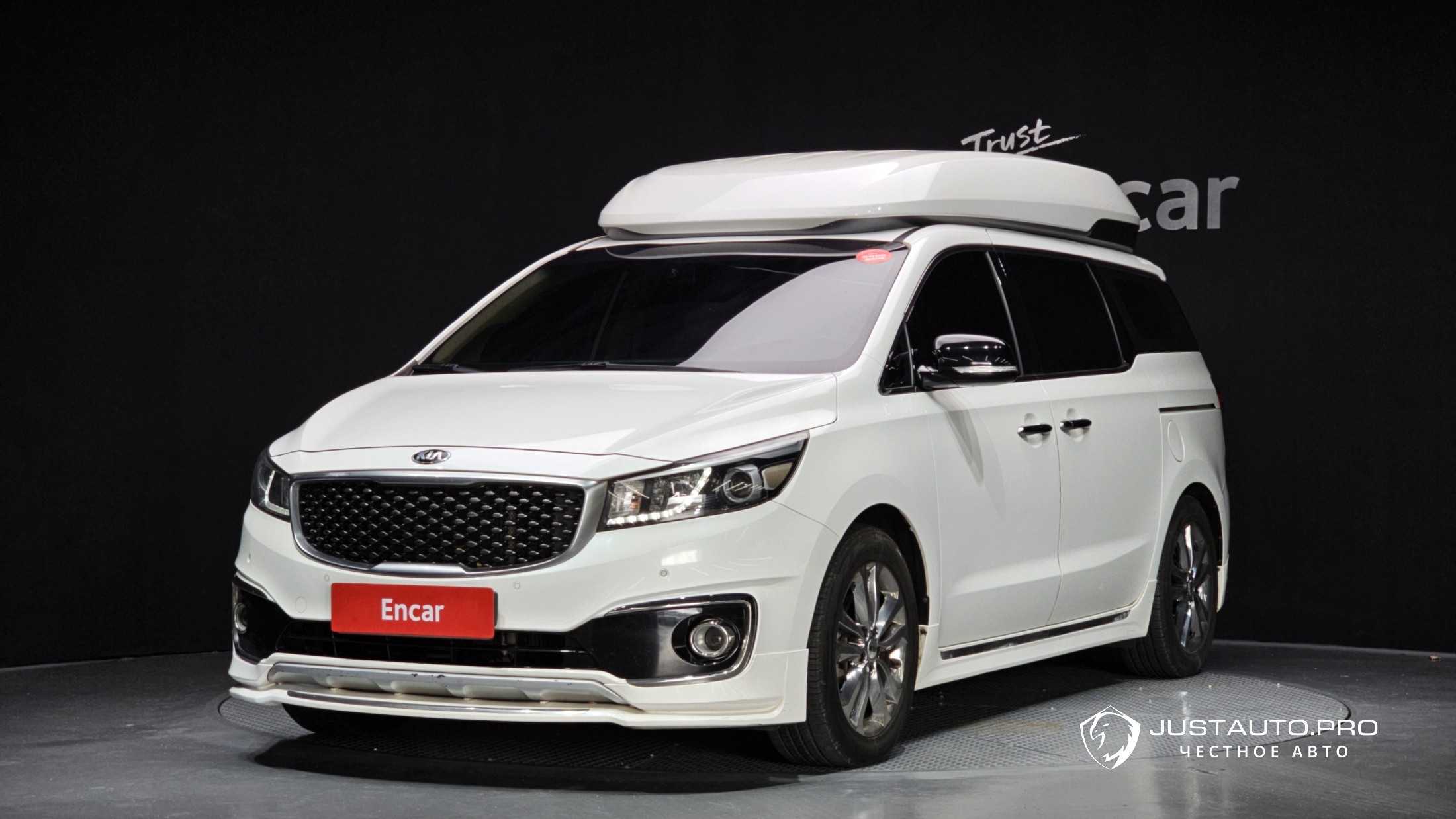 Автомобиль Kia Canival