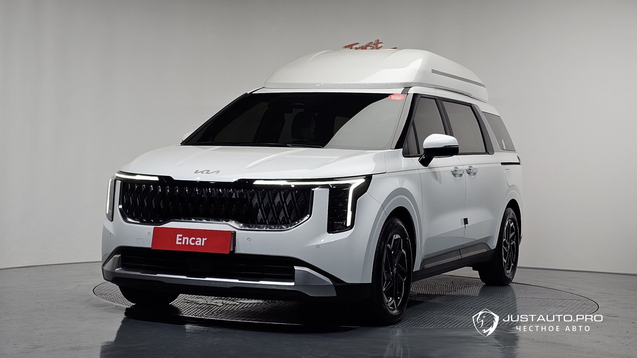 Автомобиль Kia Canival