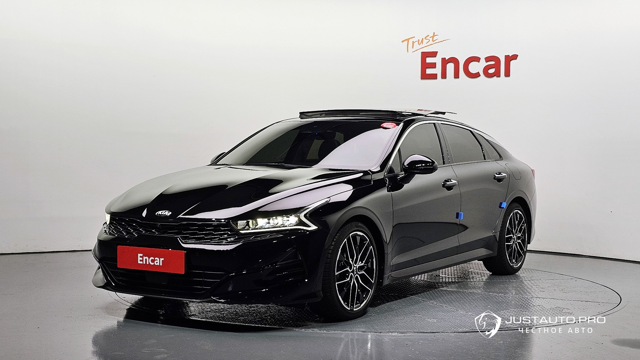 Автомобиль Kia K5