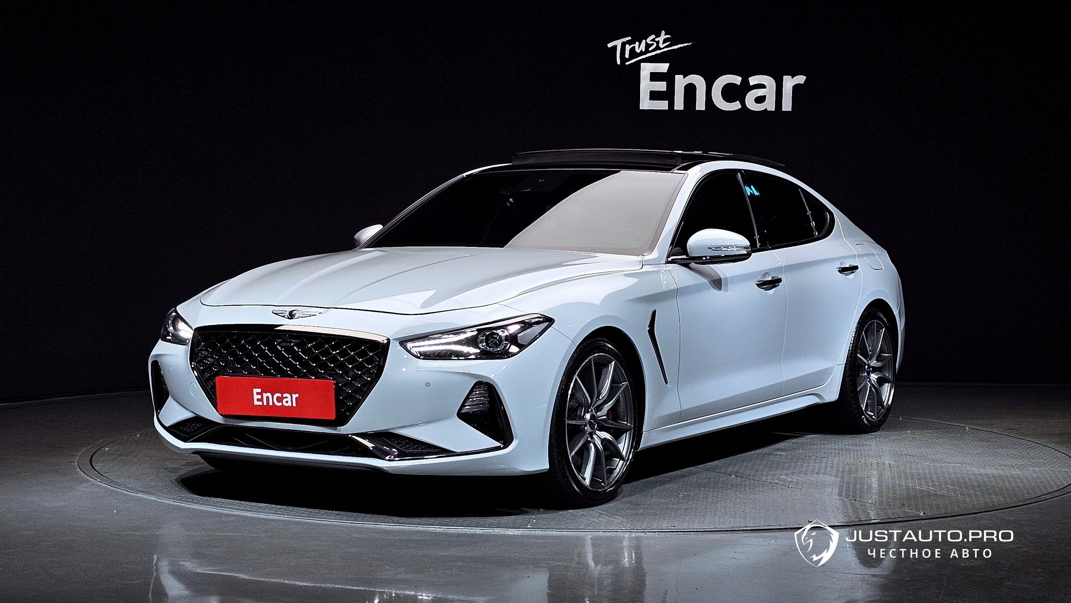 Автомобиль Genesis G70