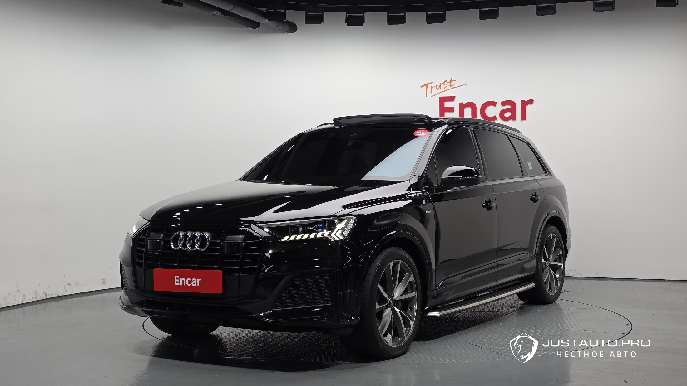 Автомобиль Audi Q7