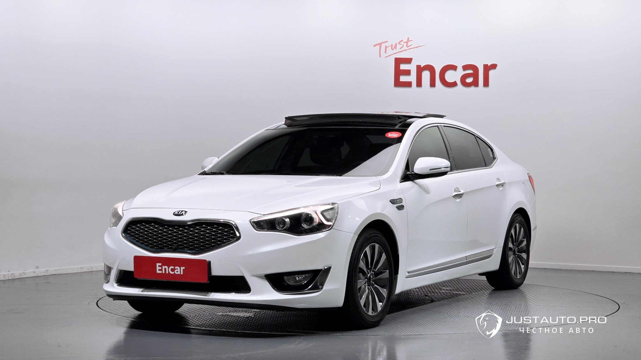 Автомобиль Kia K7