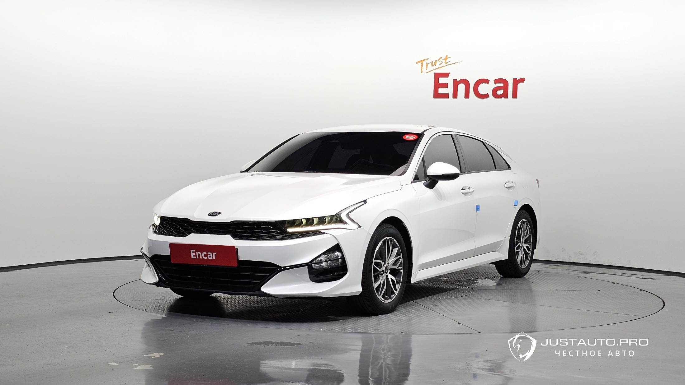 Автомобиль Kia K5