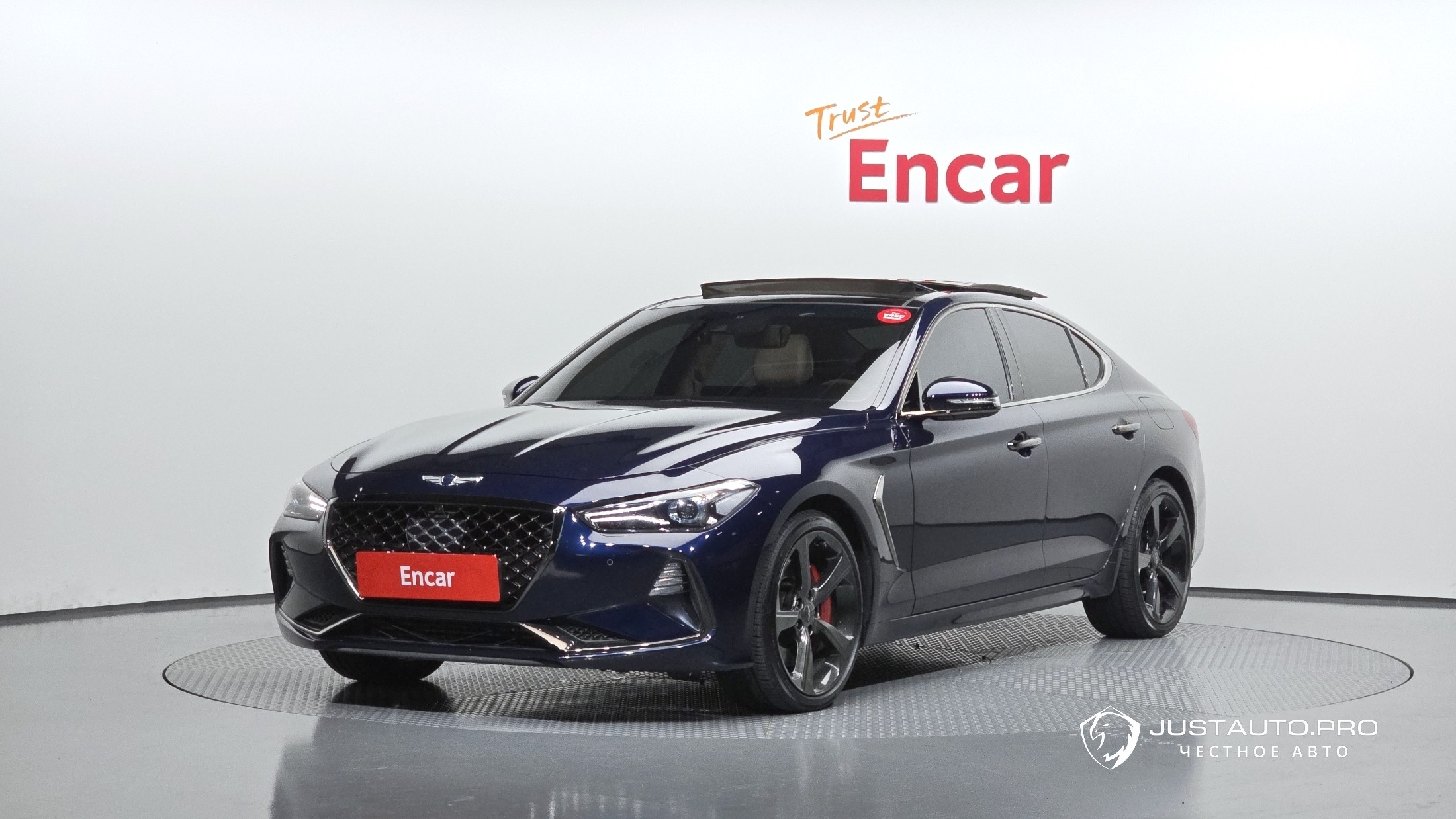 Автомобиль Genesis G70