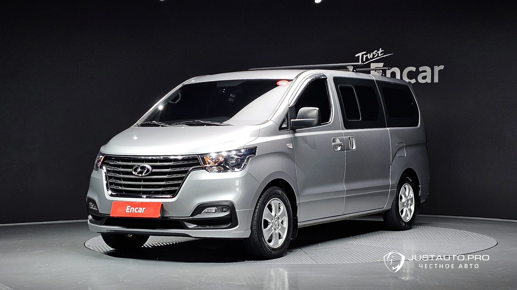 Автомобиль Hyundai Starex