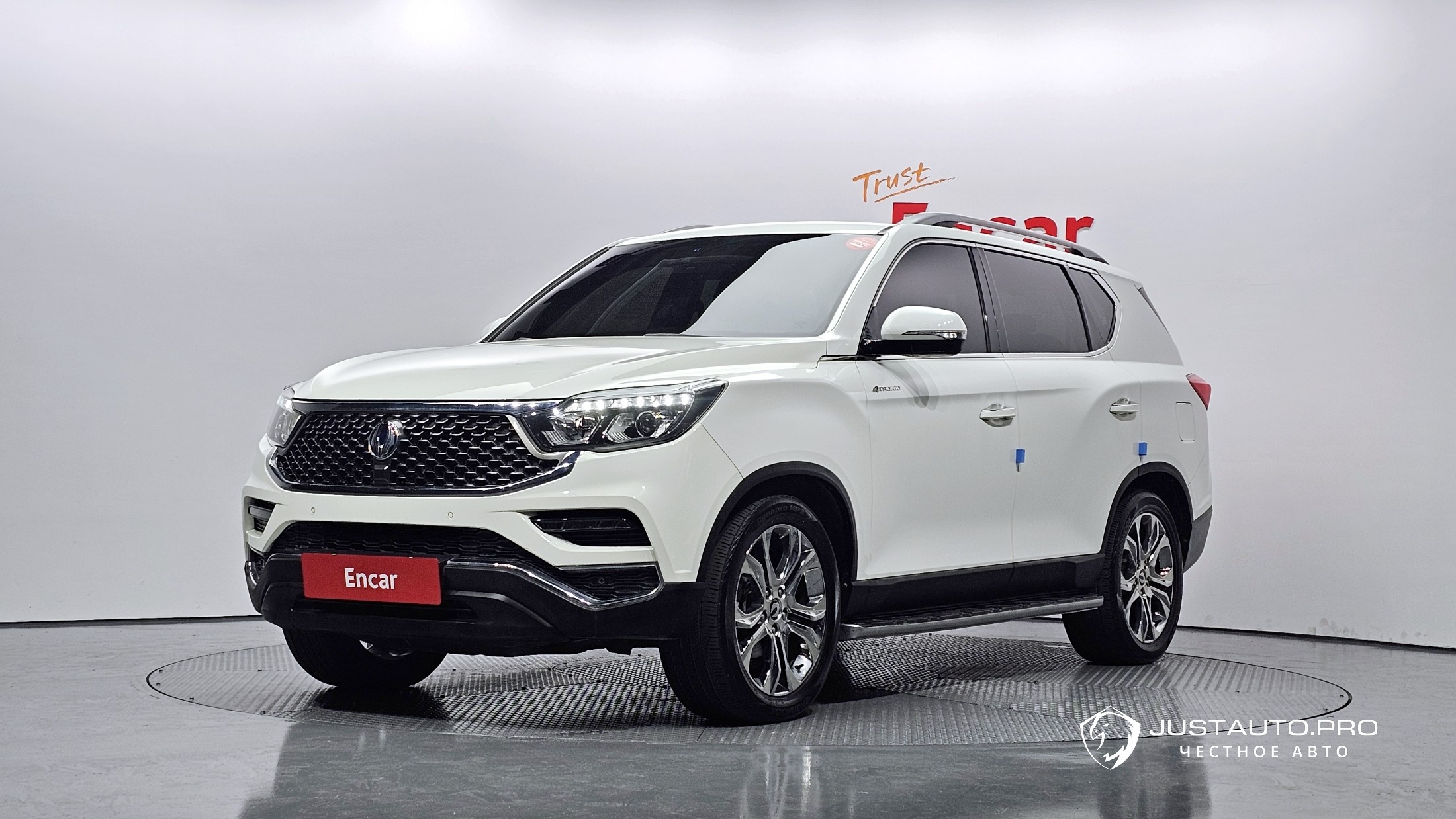 Автомобиль KG_Mobility_Ssangyong Rexton