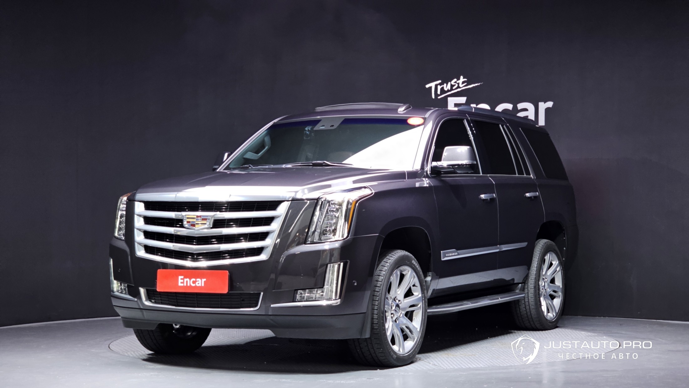 Автомобиль Cadillac Escalade