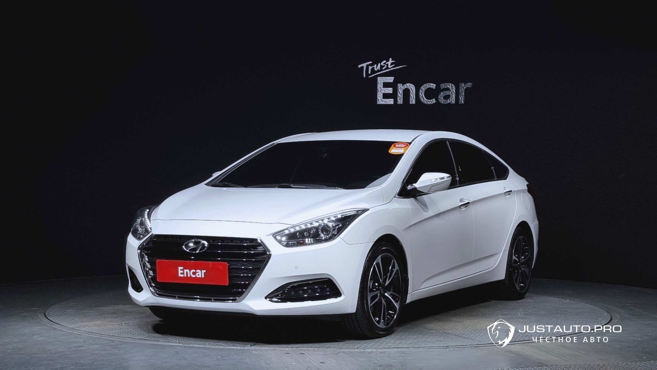 Автомобиль Hyundai i40