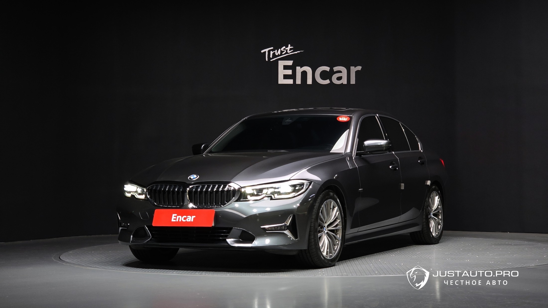 Автомобиль BMW 3-Series