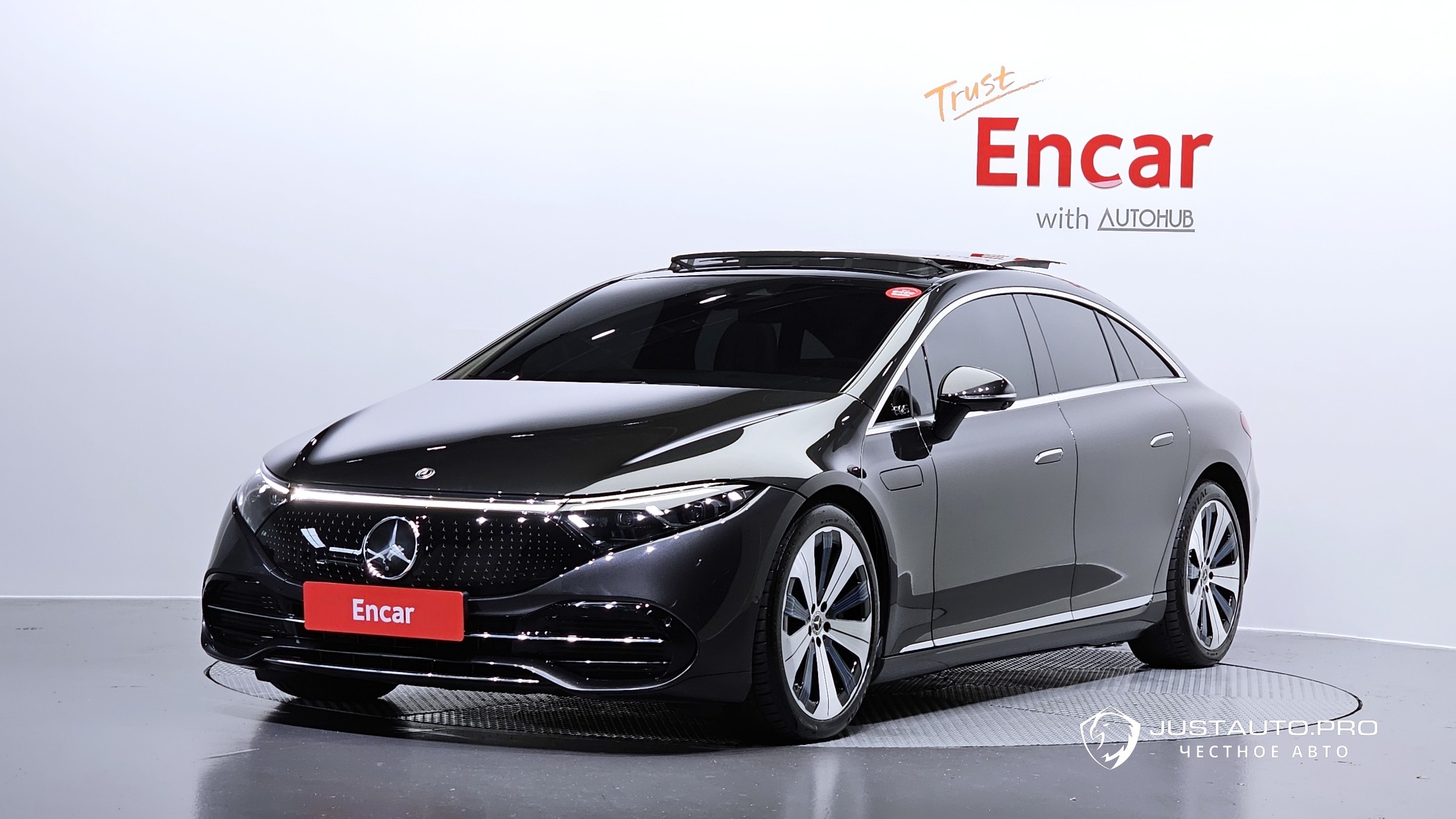 Автомобиль Mercedes-Benz EQS