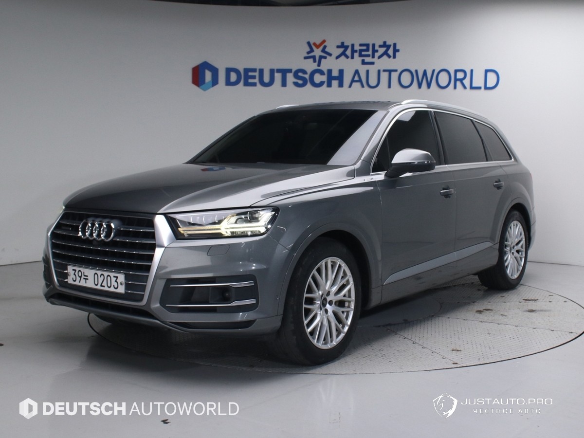 Автомобиль Audi Q7