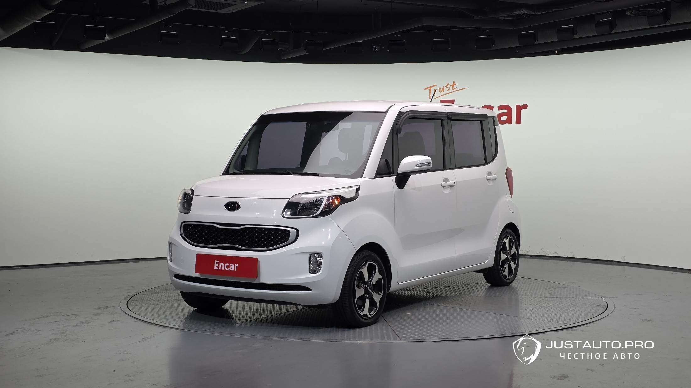 Автомобиль Kia RAY