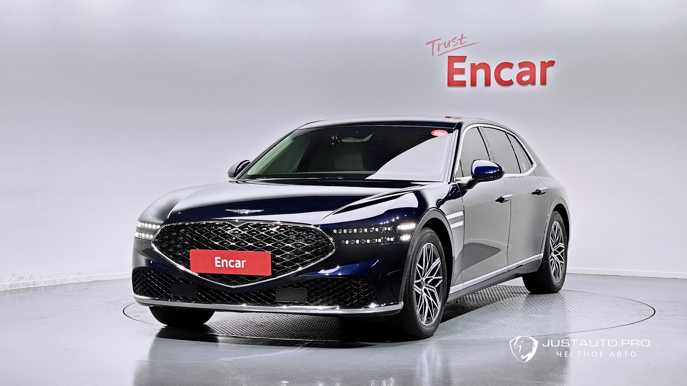 Автомобиль Genesis G90