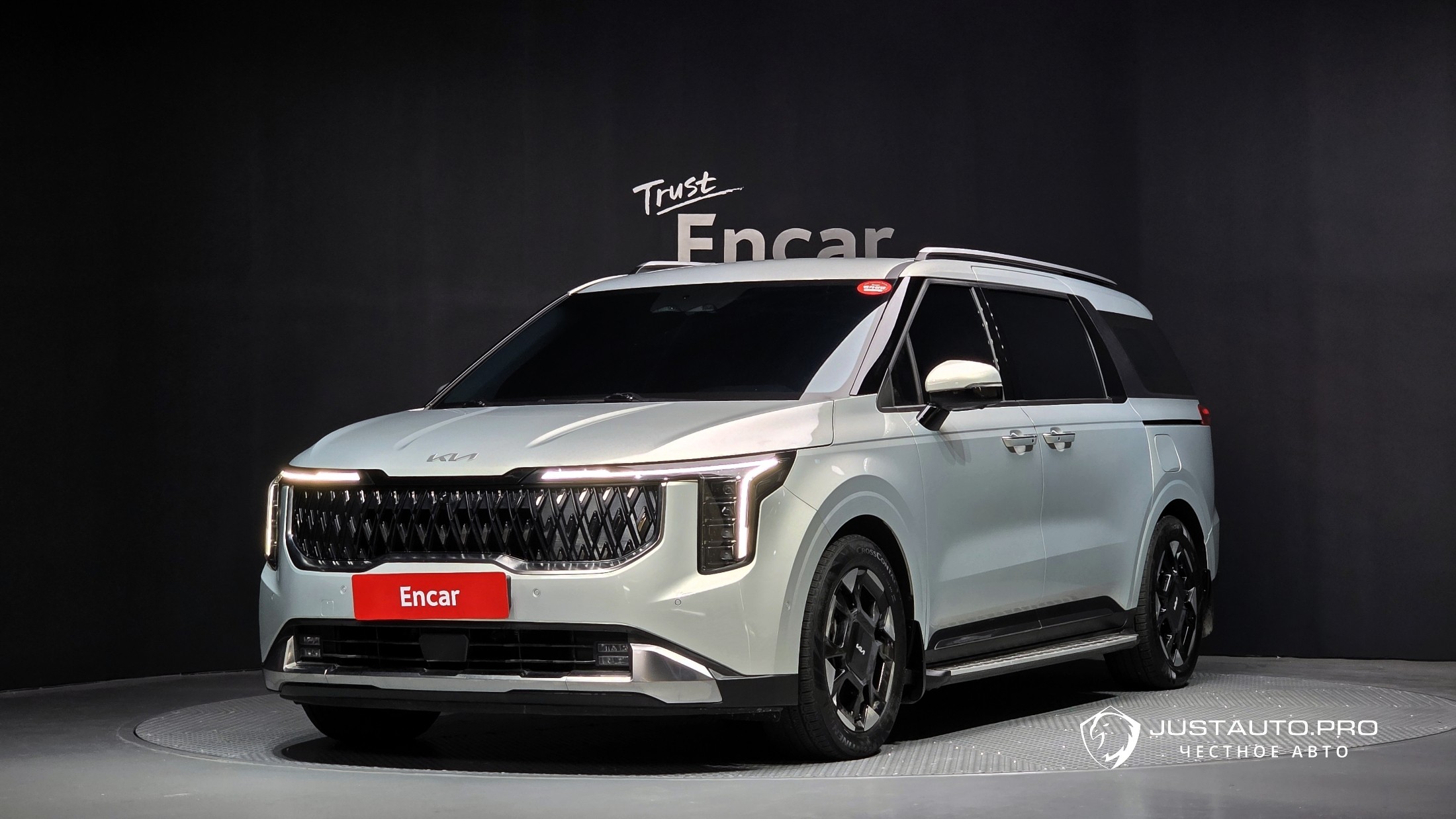 Автомобиль Kia Canival