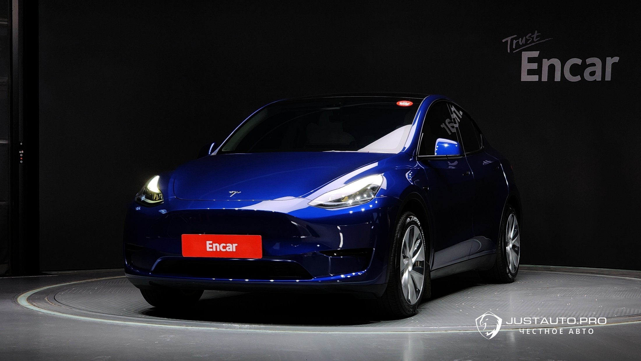 Автомобиль Tesla Model Y